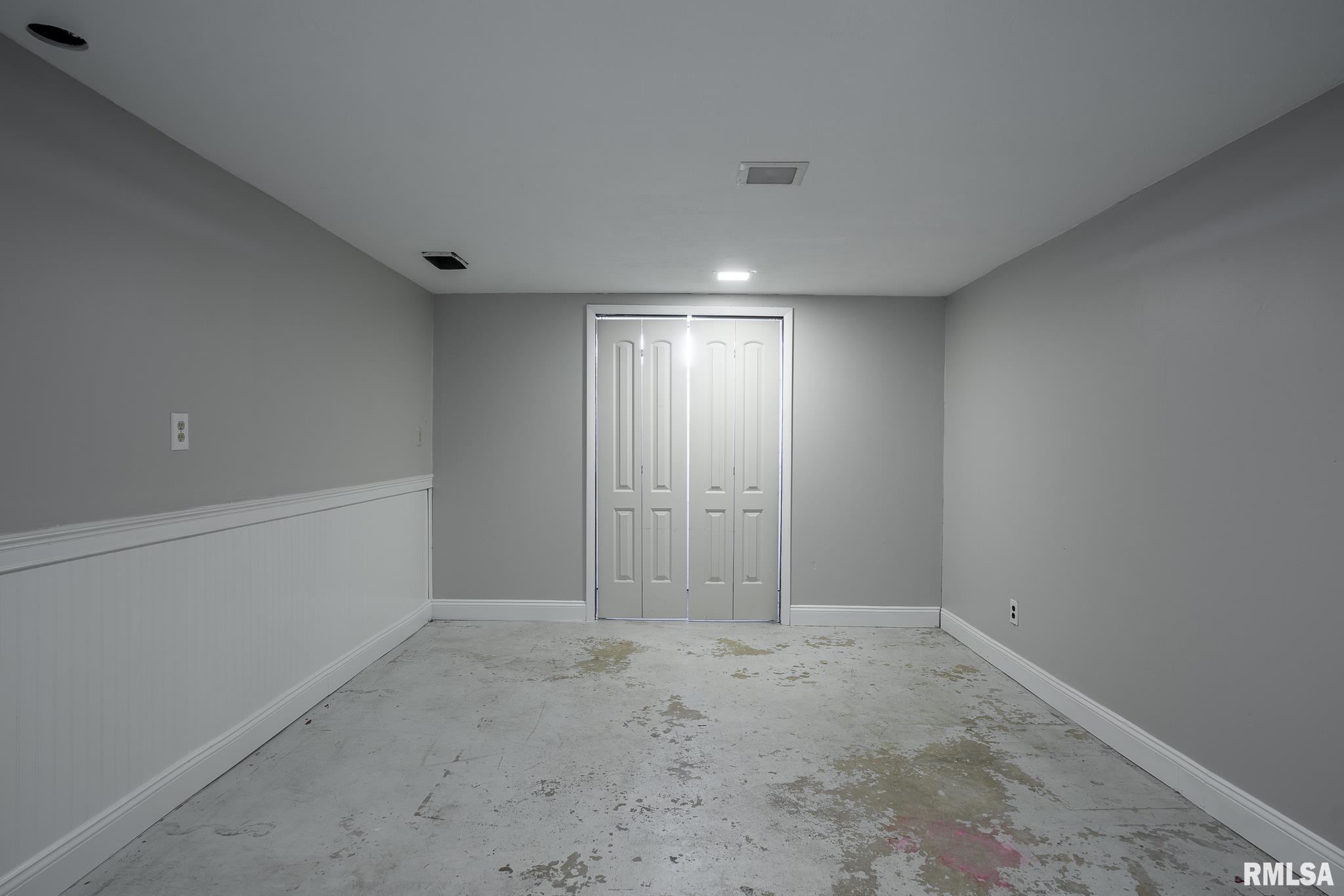 3841 Greenbrier Drive, Bettendorf, Iowa image 20