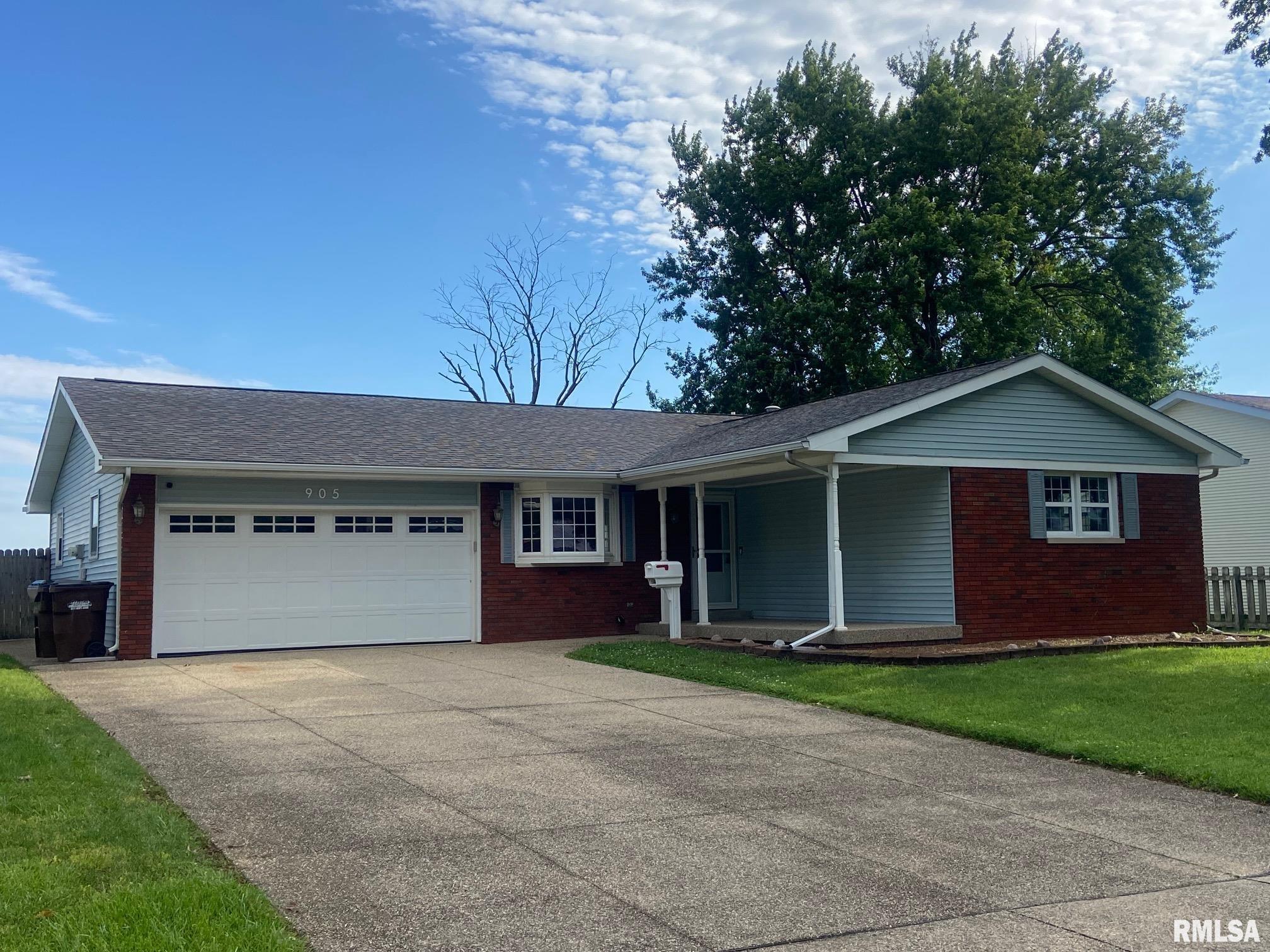 905 E Heights Street, Taylorville, Illinois image 2