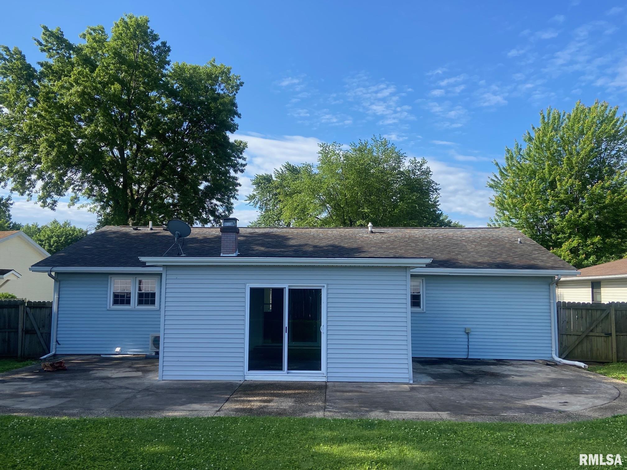 905 E Heights Street, Taylorville, Illinois image 3