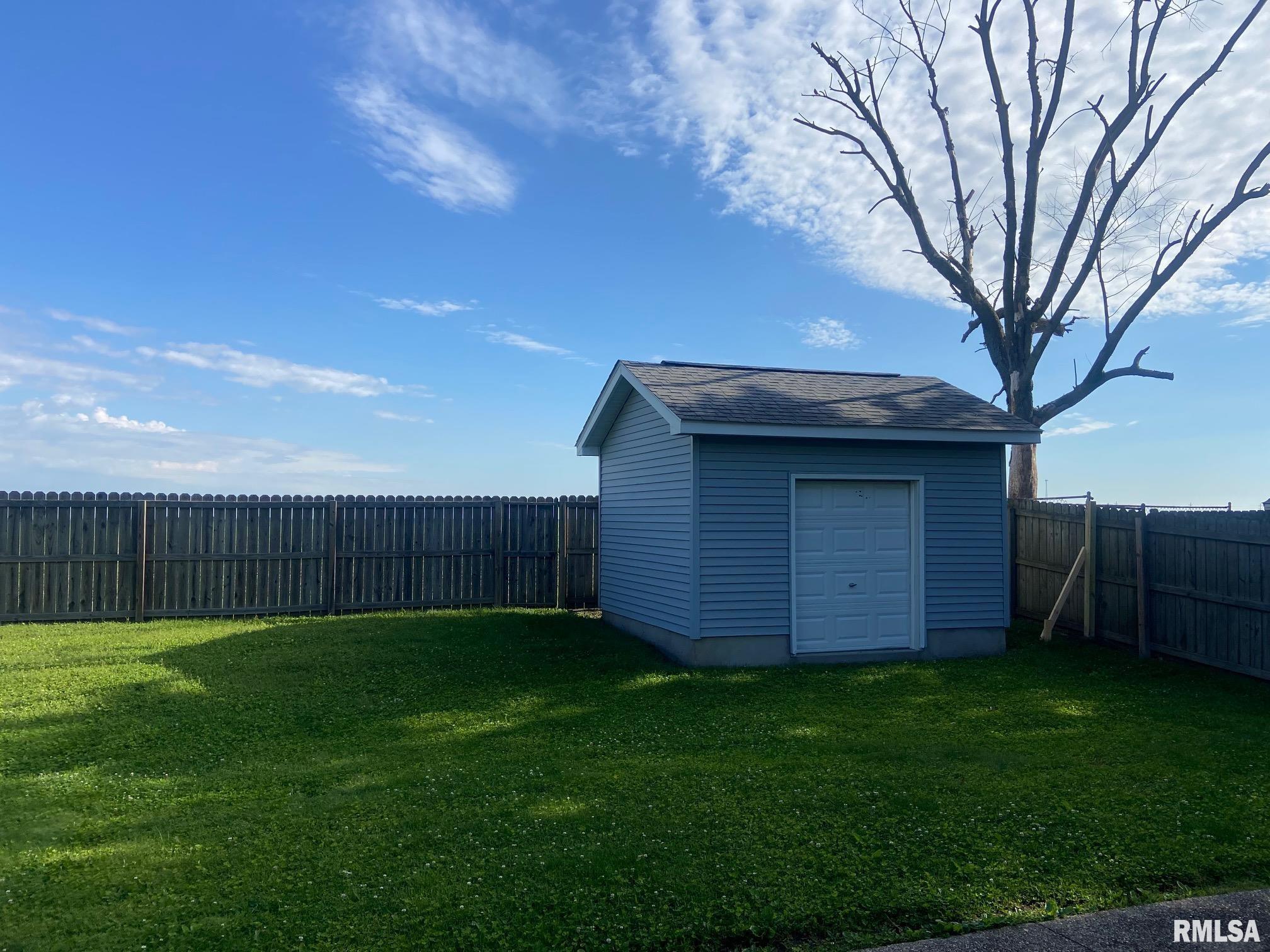905 E Heights Street, Taylorville, Illinois image 4