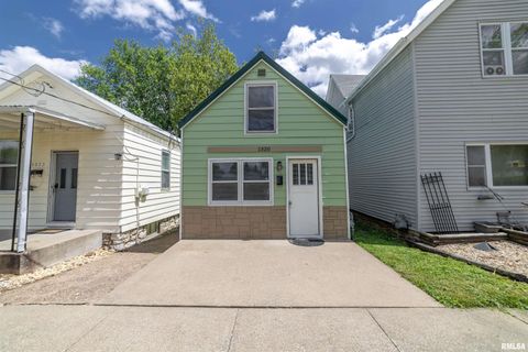 Photo of 1320 N 11TH Street, Quincy, IL 62301 (MLS # CA1043344)