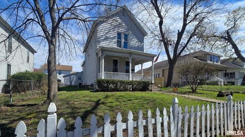 Photo of 1330 N 6TH Street, Quincy, IL 62301 (MLS # CA1043018)