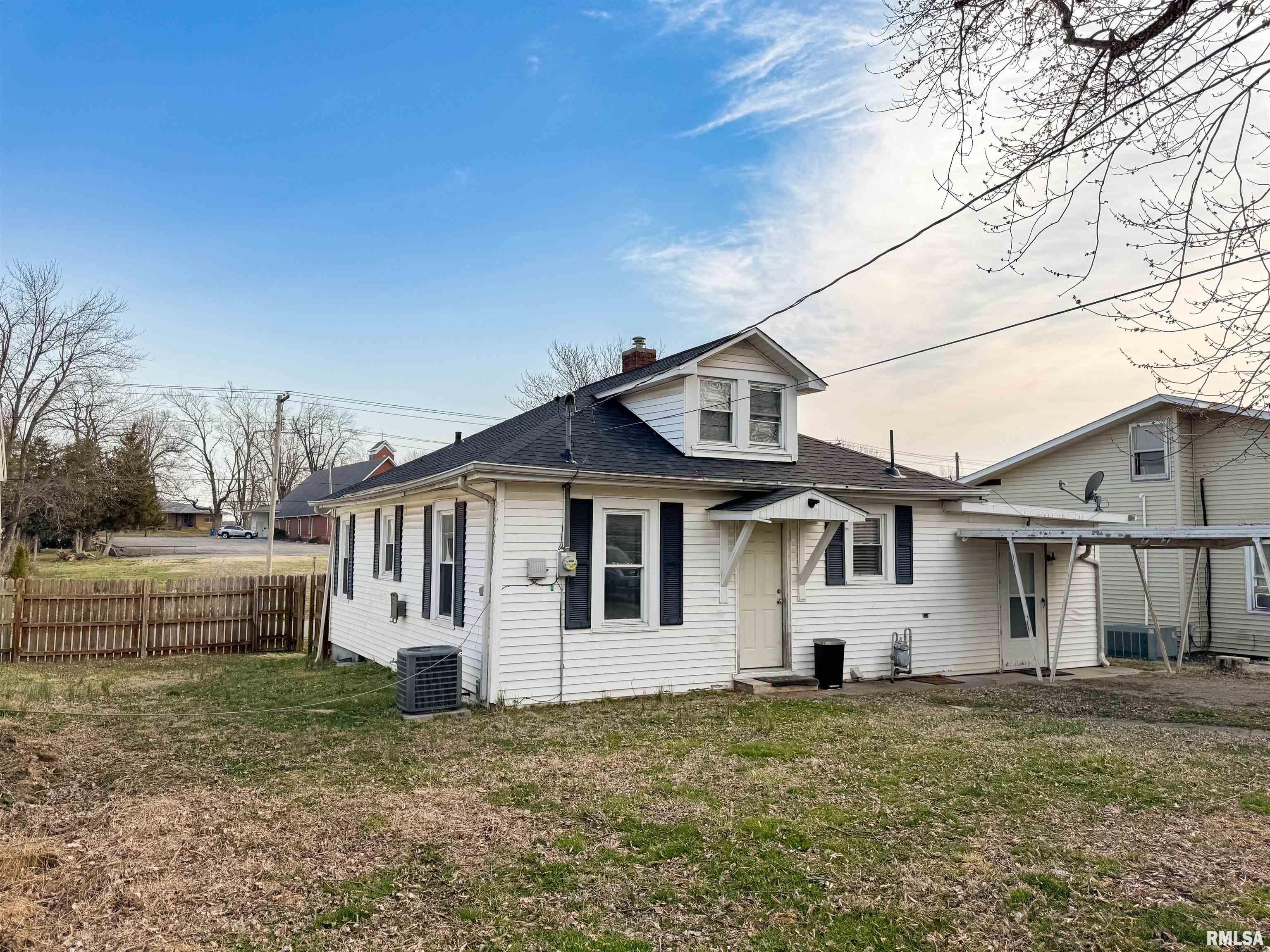 121 W Chestnut Street, Anna, Illinois image 6