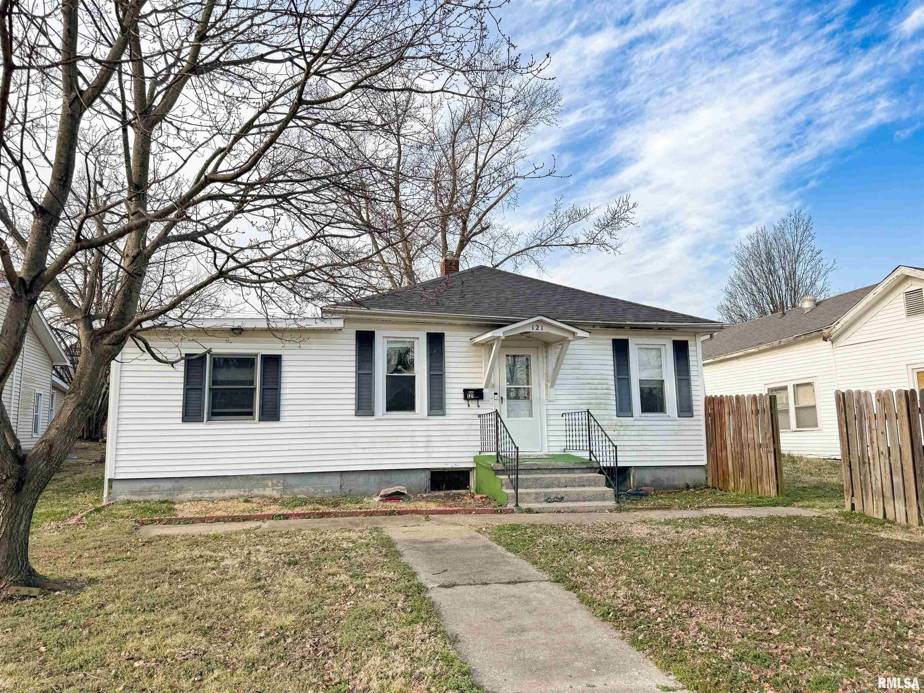 121 W Chestnut Street, Anna, Illinois image 1