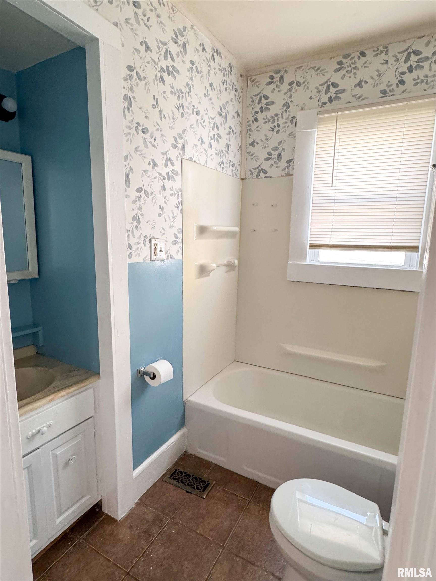 121 W Chestnut Street, Anna, Illinois image 20