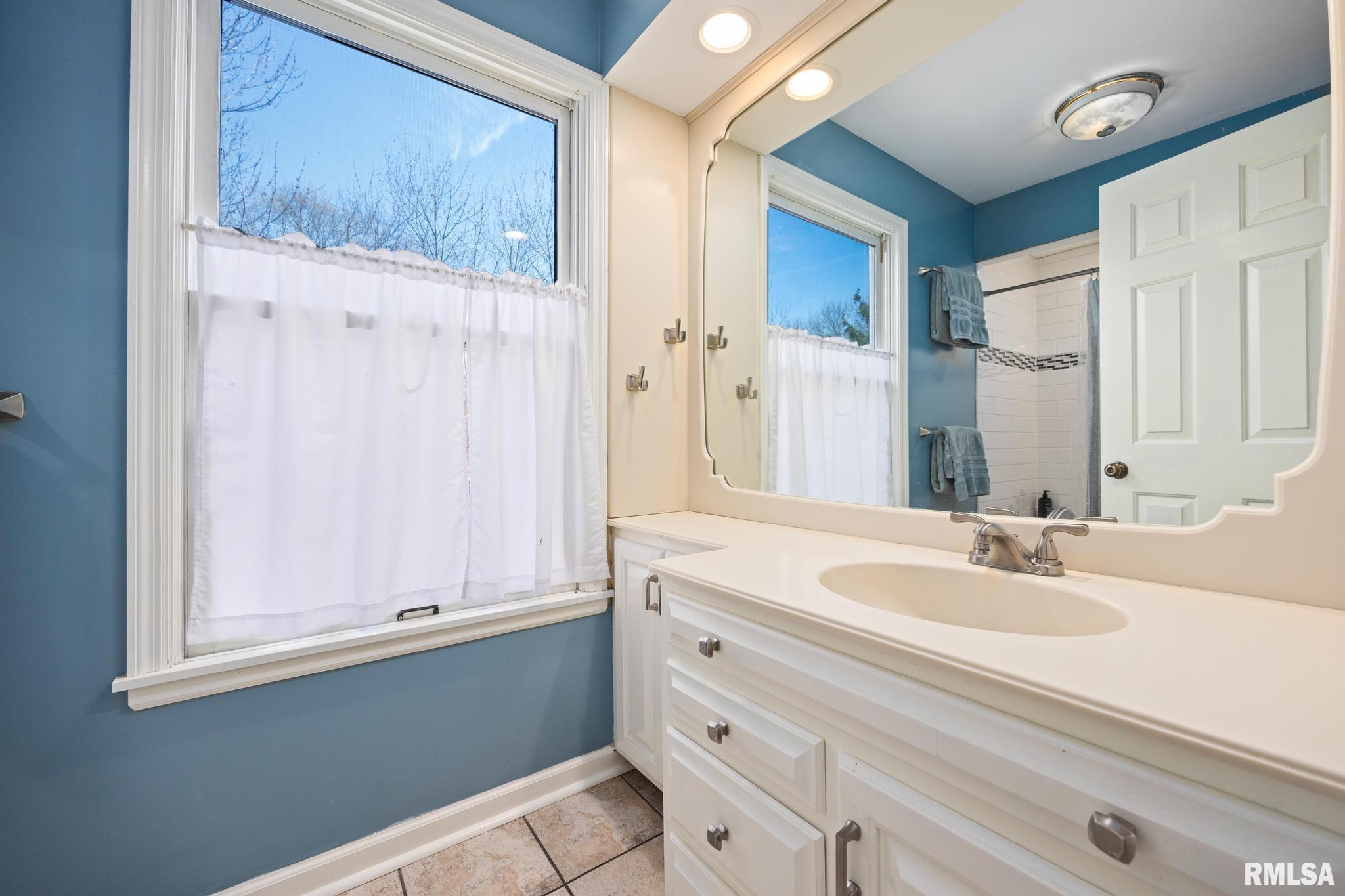 6219 N Suffolk Drive, Peoria, Illinois image 40