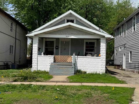 Photo of 905 E REPUBLIC Street, Peoria, IL 61603 (MLS # PA1265755)