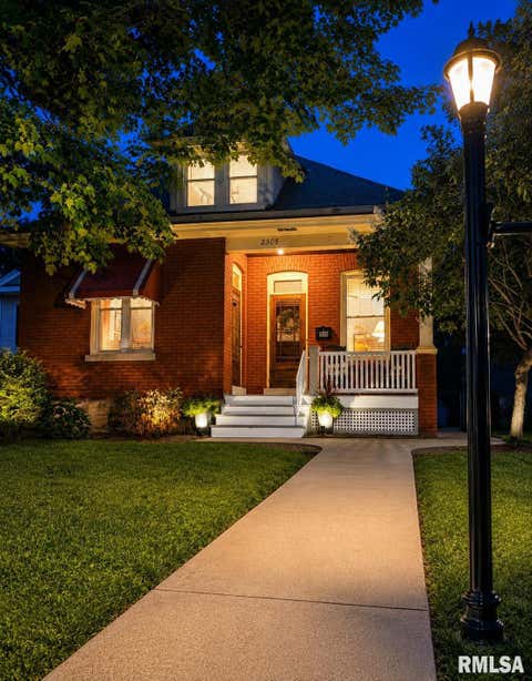 Homes For Sale - 2305 Elm Street<br/> Quincy, IL 62301