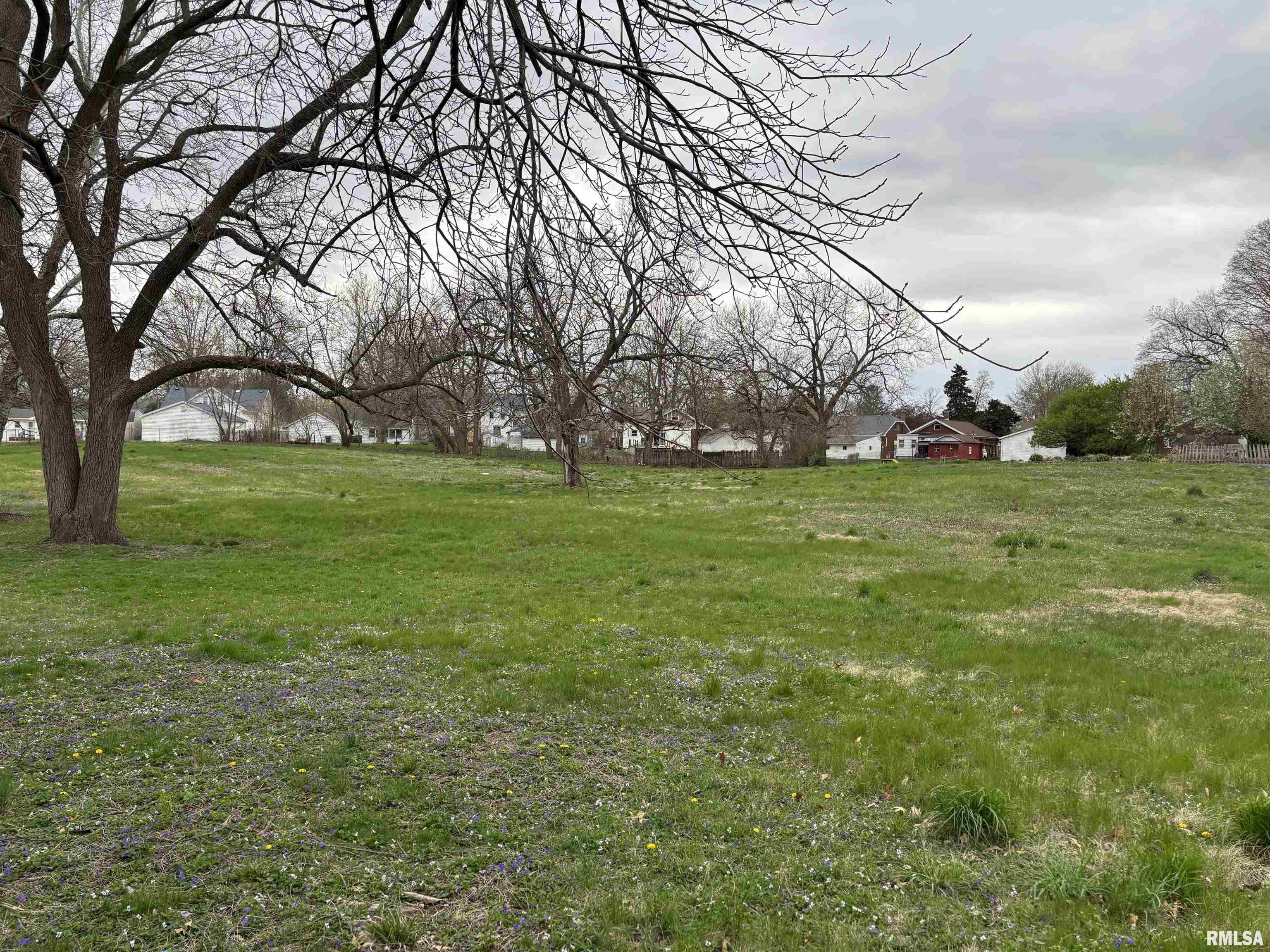 330 S Farnham Street, Galesburg, Illinois image 2