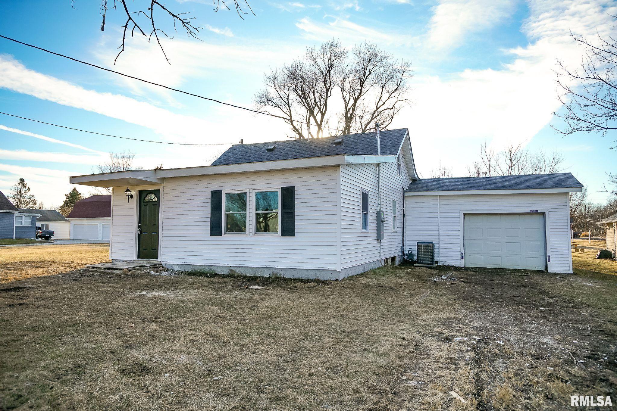 137 Center Street, Creve Coeur, Illinois image 1