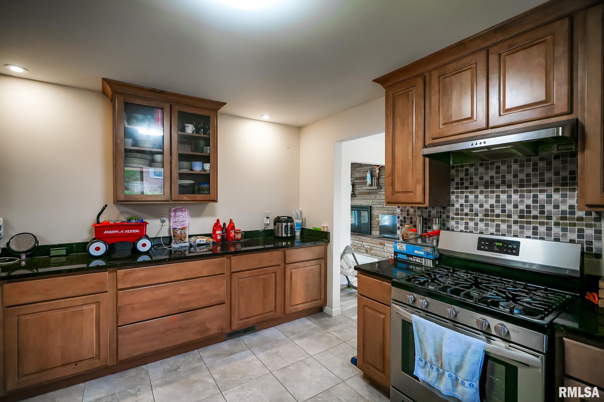 209 E Northridge Lane, Peoria, Illinois image 9