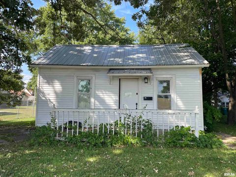 Homes For Sale - 514 W Carroll Street<br/> Macomb, IL 61455
