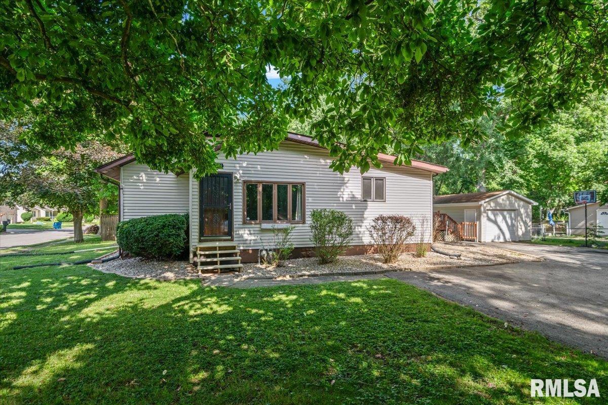 Photo 1 of 35 — 5771 N Cotton Hill Road, Springfield, IL 62703
