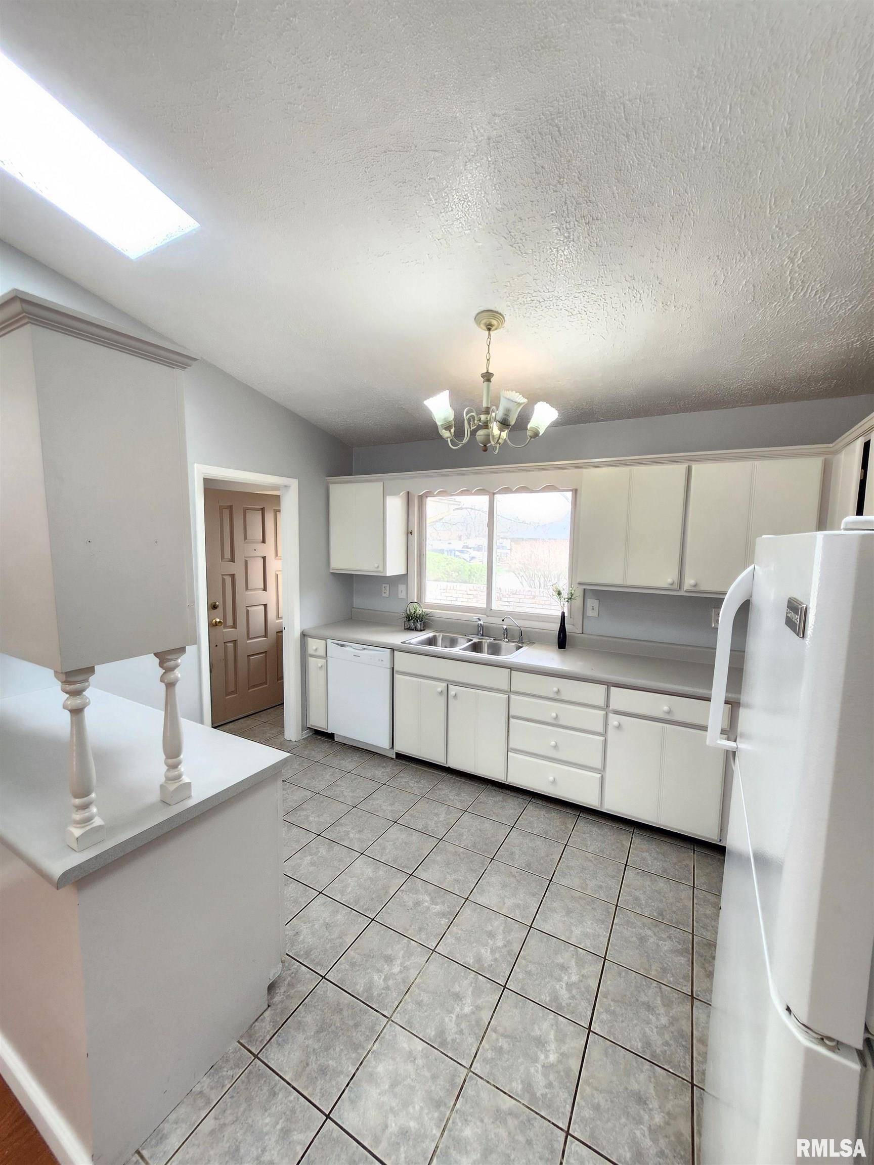 900 N Beadle Drive, Carbondale, Illinois image 12