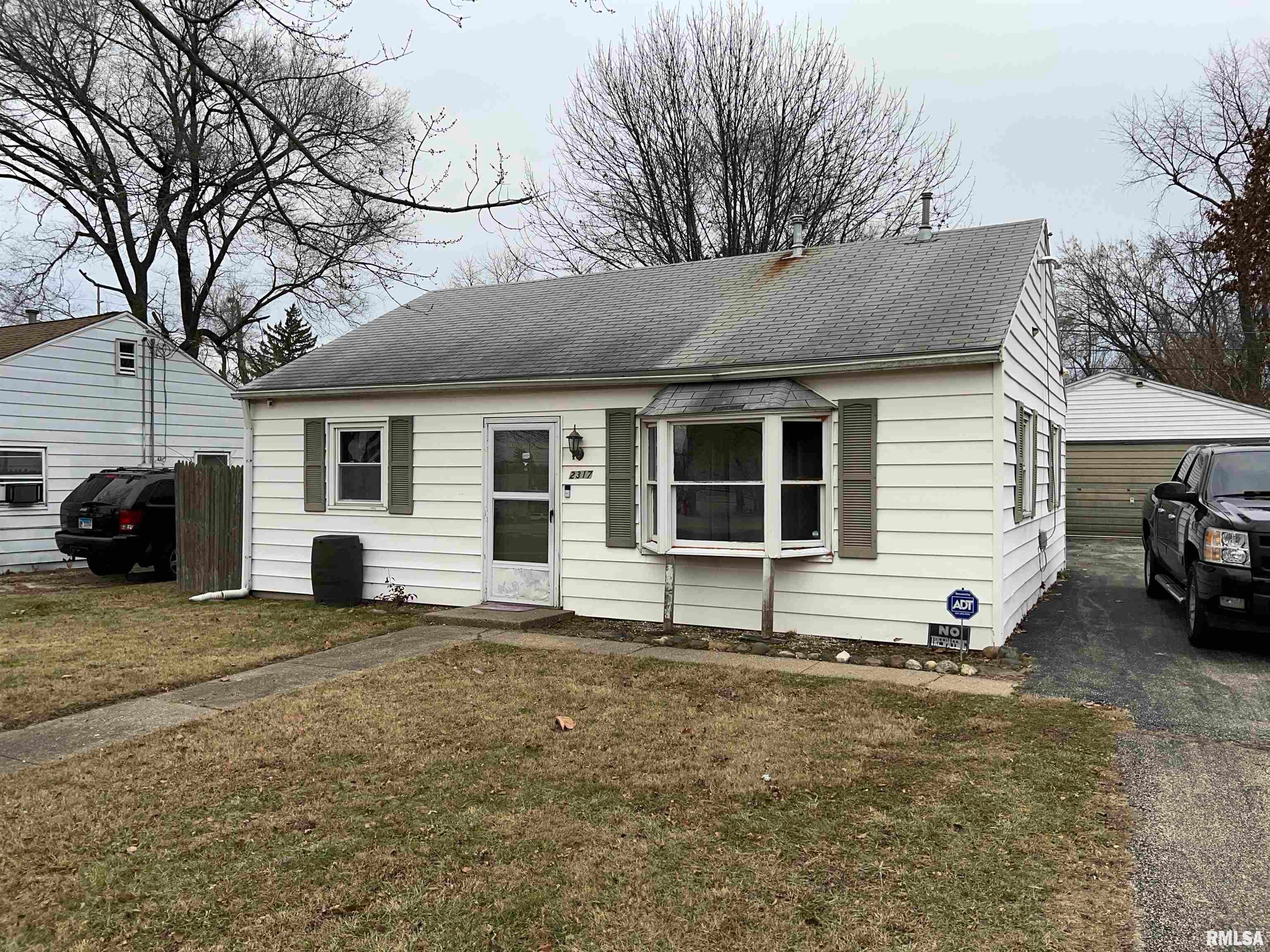 Photo 1 of 3 — 2317 W HUDSON Street, Peoria, IL 61604