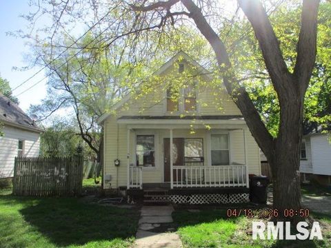 Photo of 2710 N CALIFORNIA Avenue, Peoria, IL 61603 (MLS # PA1265828)