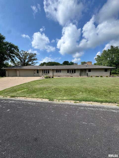 Homes For Sale - 501 W Crestwood Drive<br/> Woodford County, Eureka, IL 61530