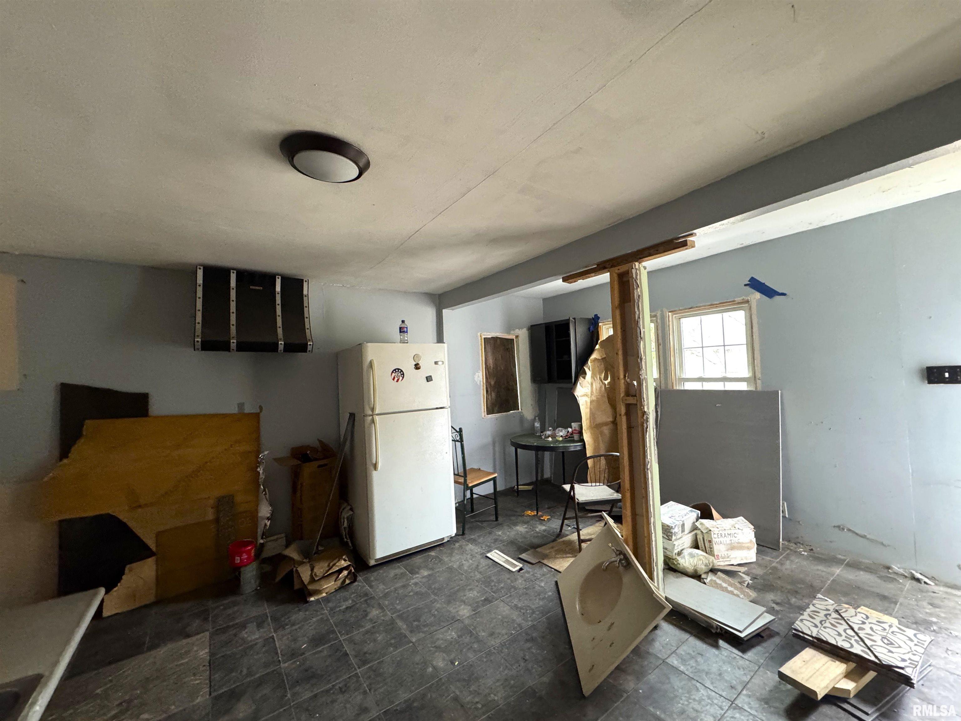 502 E 2nd Street, Maquon, Illinois image 7