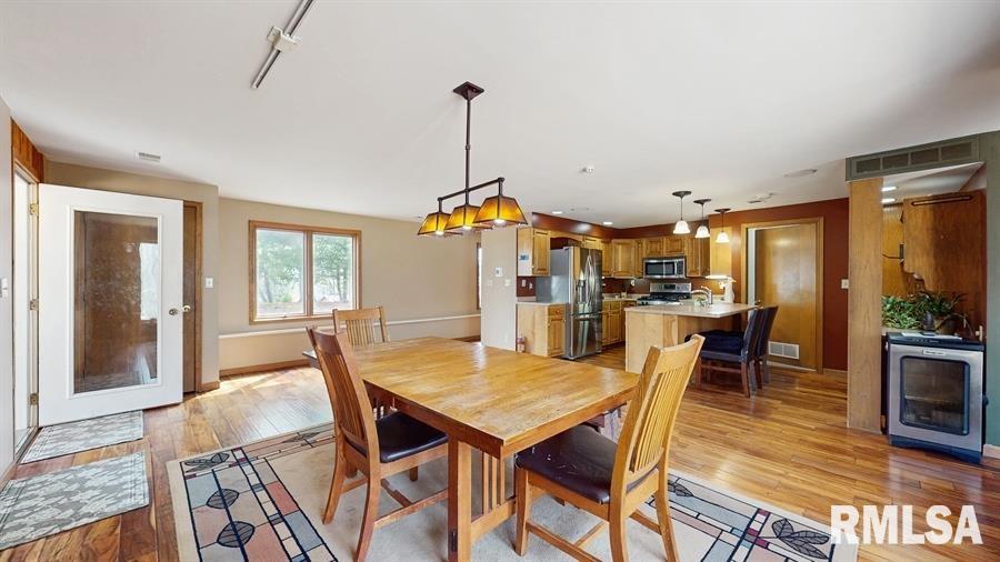 1229 35th Avenue, Moline, Illinois image 9