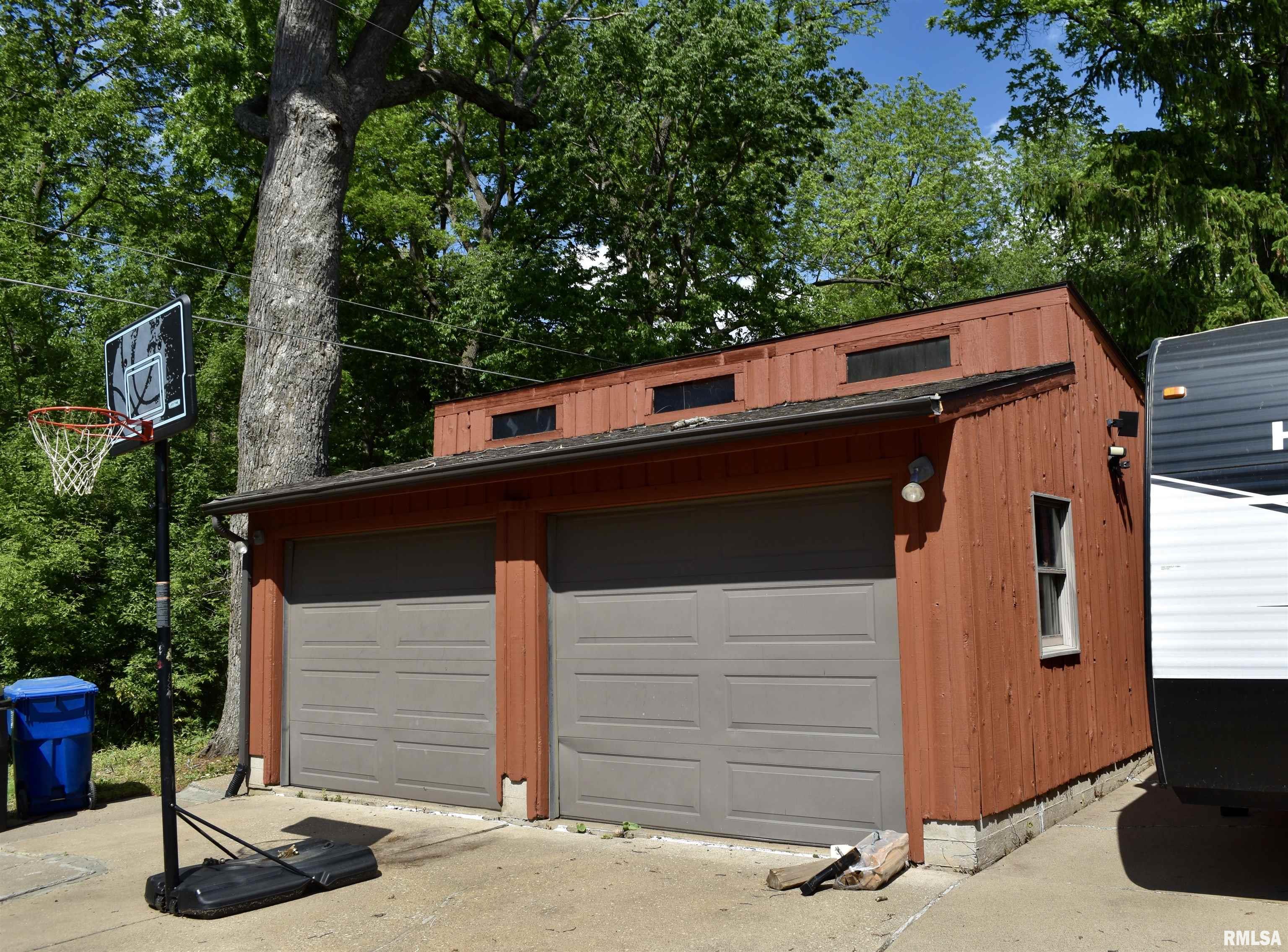 1229 35th Avenue, Moline, Illinois image 38