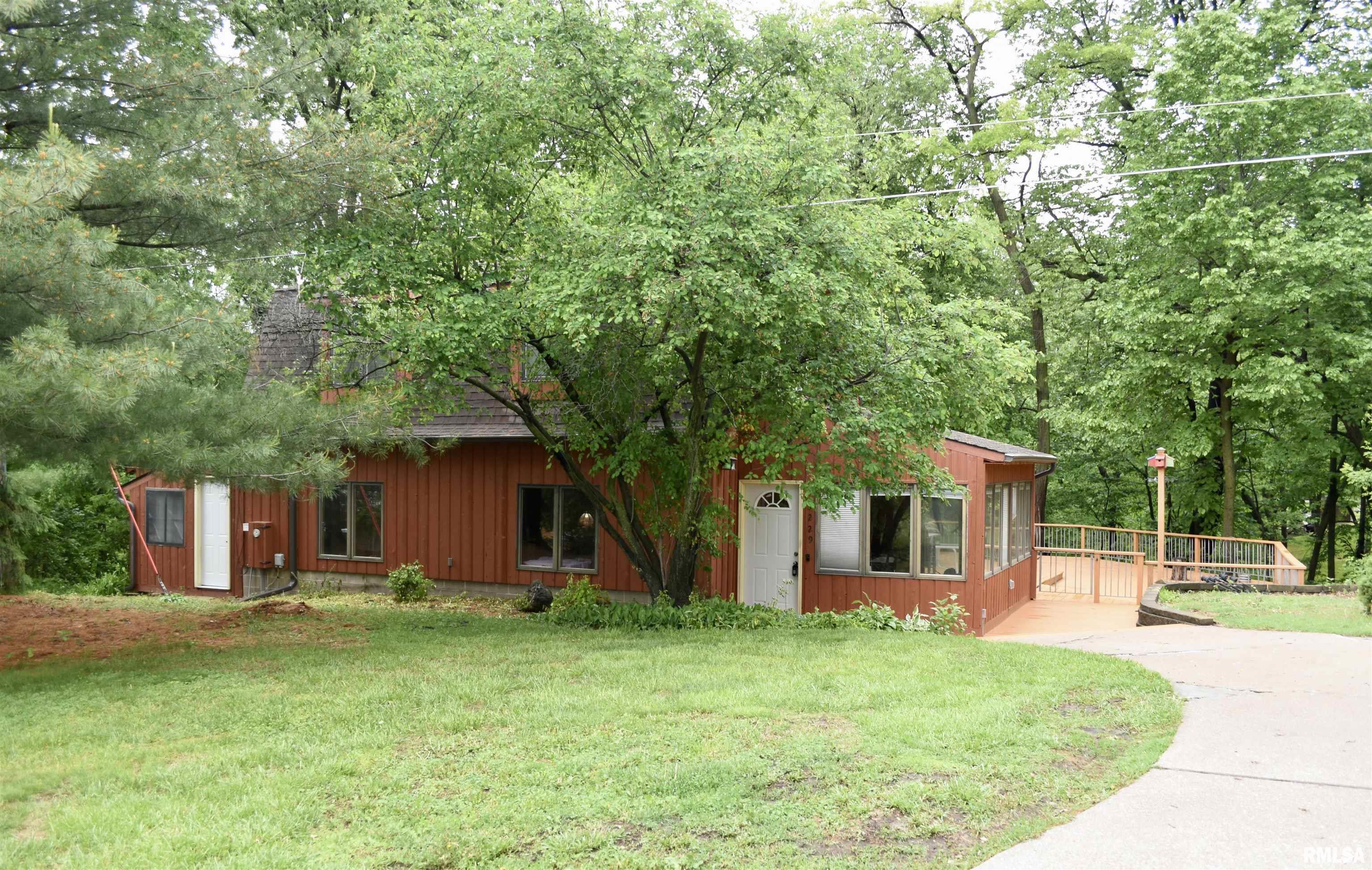 1229 35th Avenue, Moline, Illinois image 3