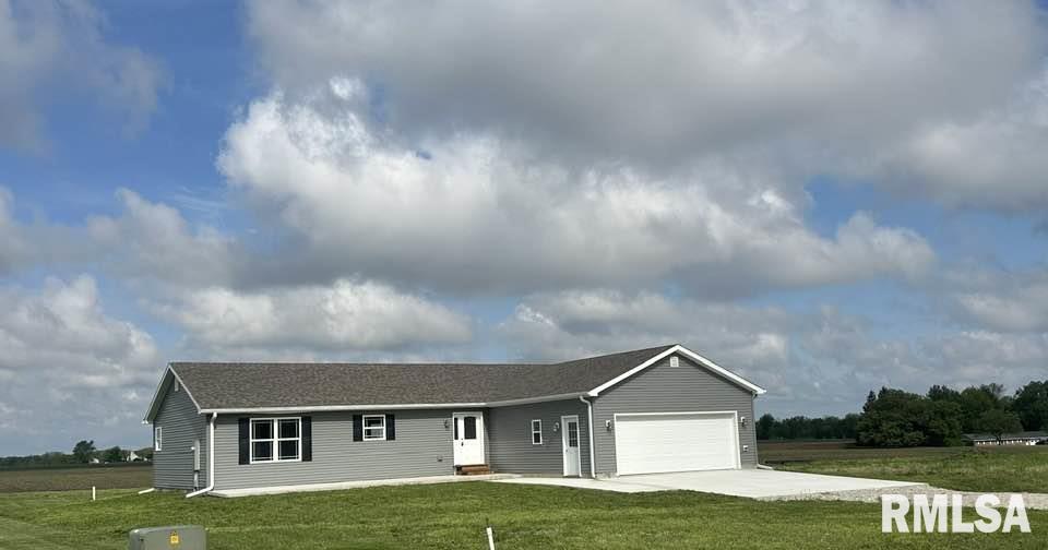 310 N Main Street, Camp Point, Illinois image 1