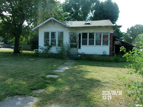 Homes For Sale - 503 Cain Avenue<br/> Roodhouse, IL 62082