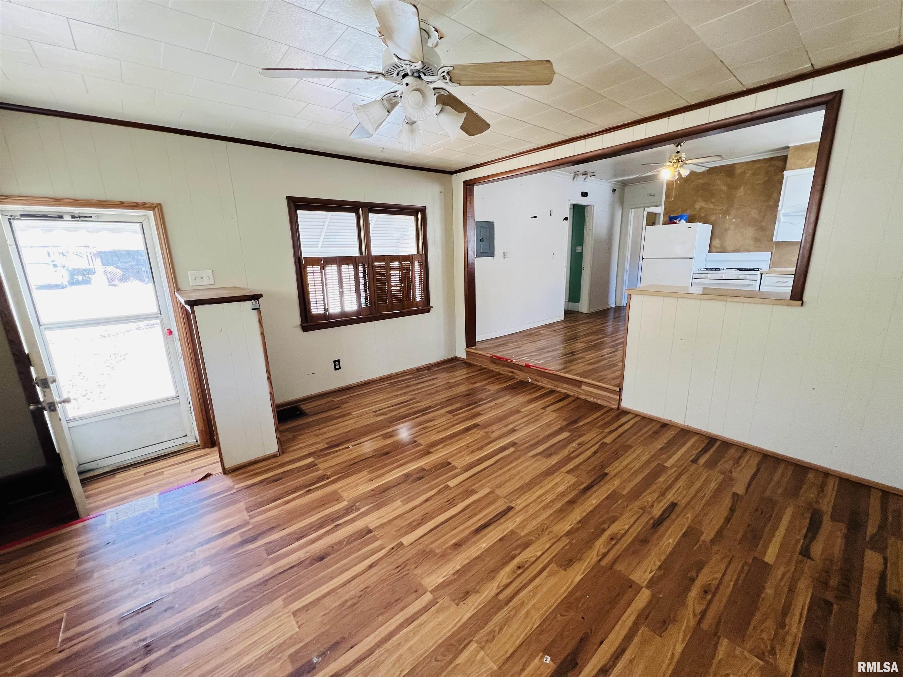 135 W College Street, Harrisburg, Illinois image 13