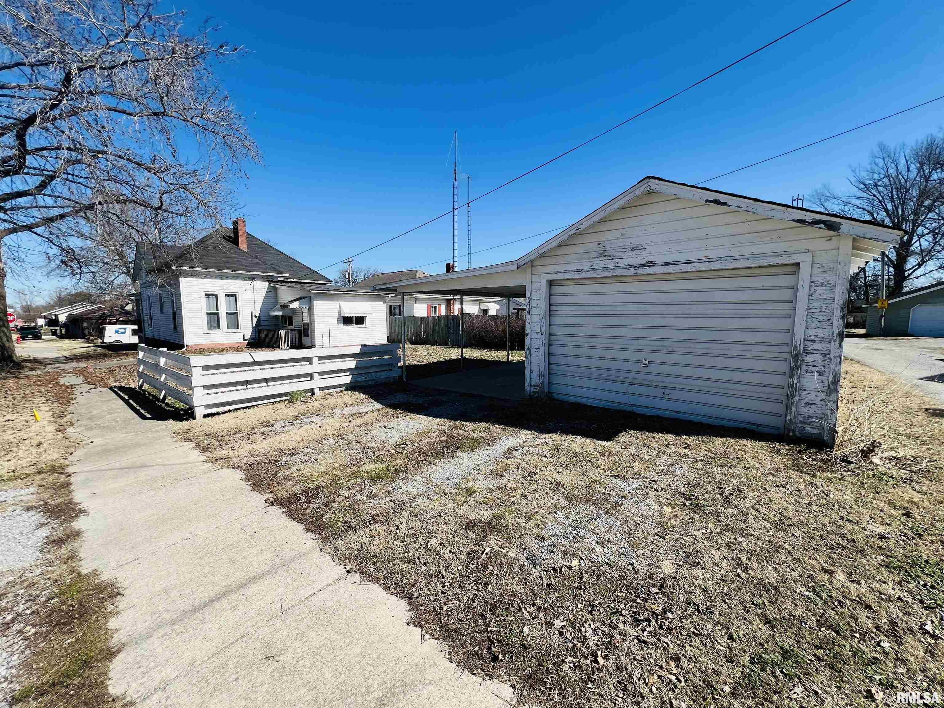 135 W College Street, Harrisburg, Illinois image 10