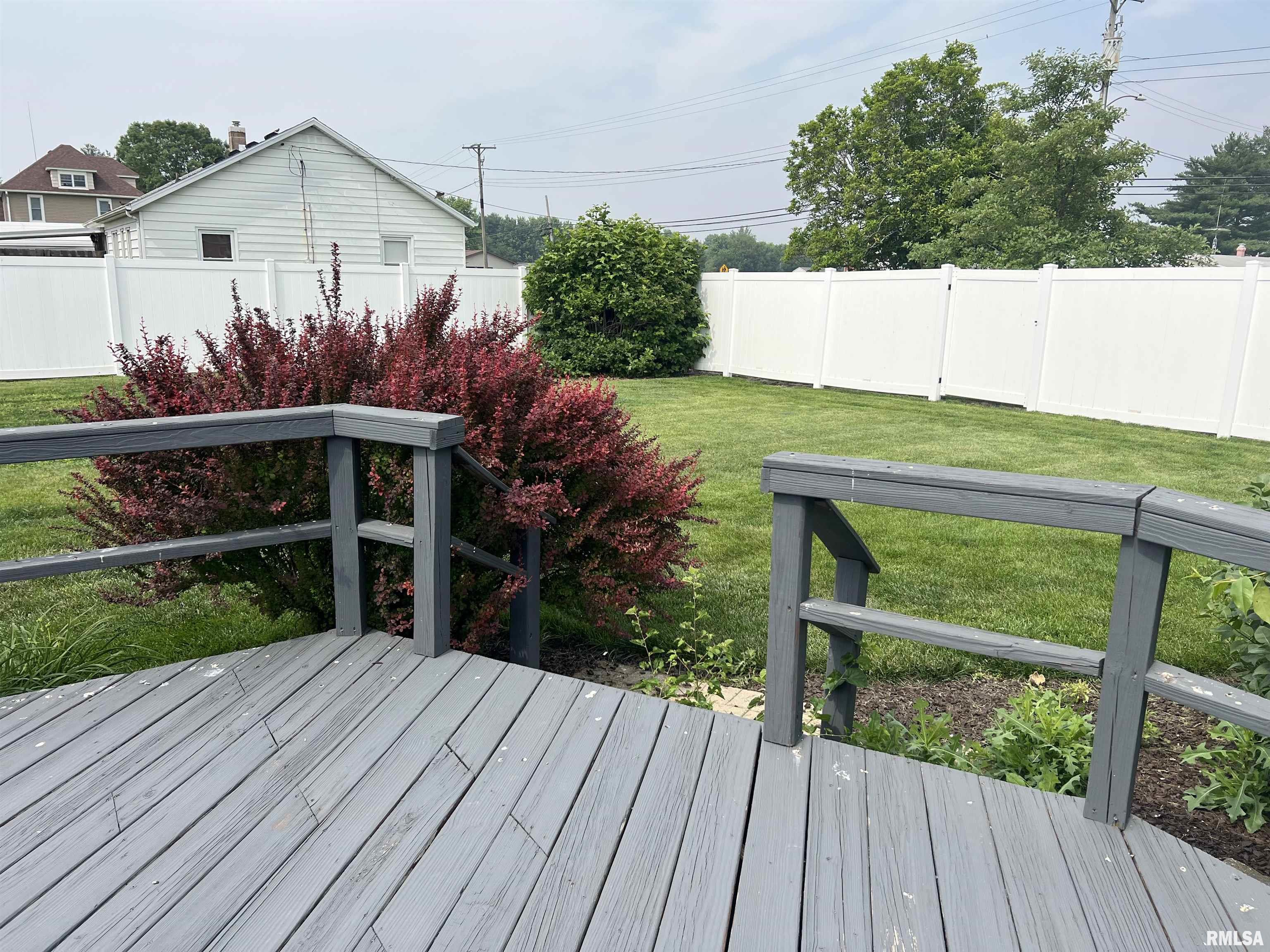 1302 Maple Avenue, Macomb, Illinois image 9