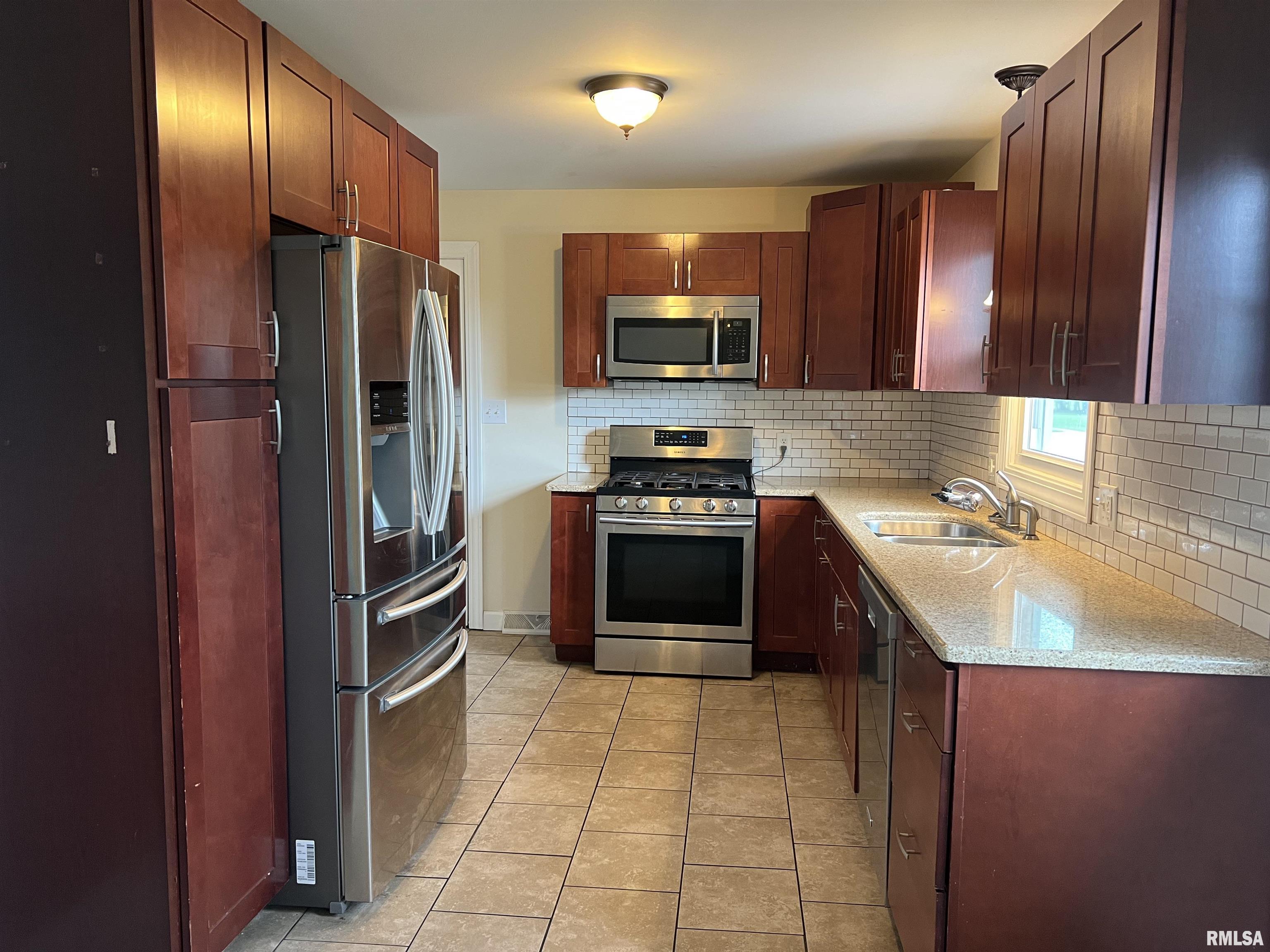1302 Maple Avenue, Macomb, Illinois image 14