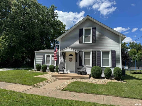 Homes For Sale - 715 E Chatham Street<br/> Woodford County, Metamora, IL 61548