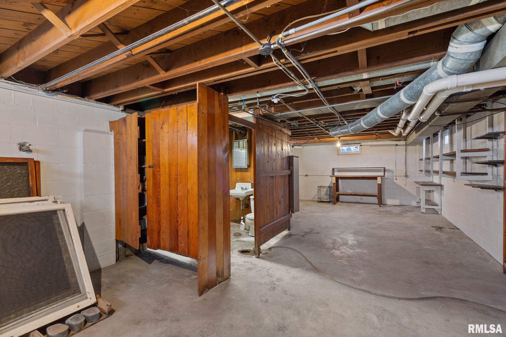 110 Grant Street, Bettendorf, Iowa image 29