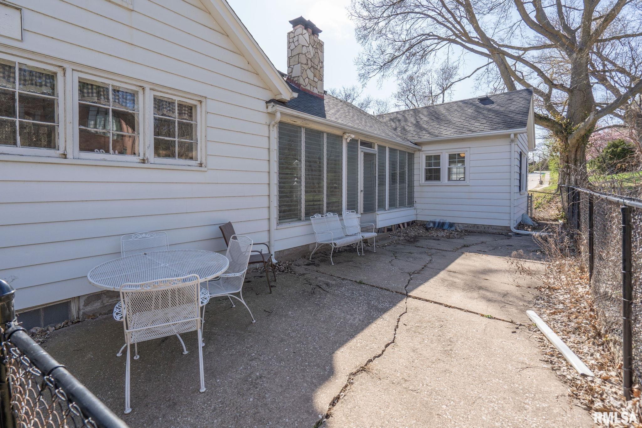 110 Grant Street, Bettendorf, Iowa image 30