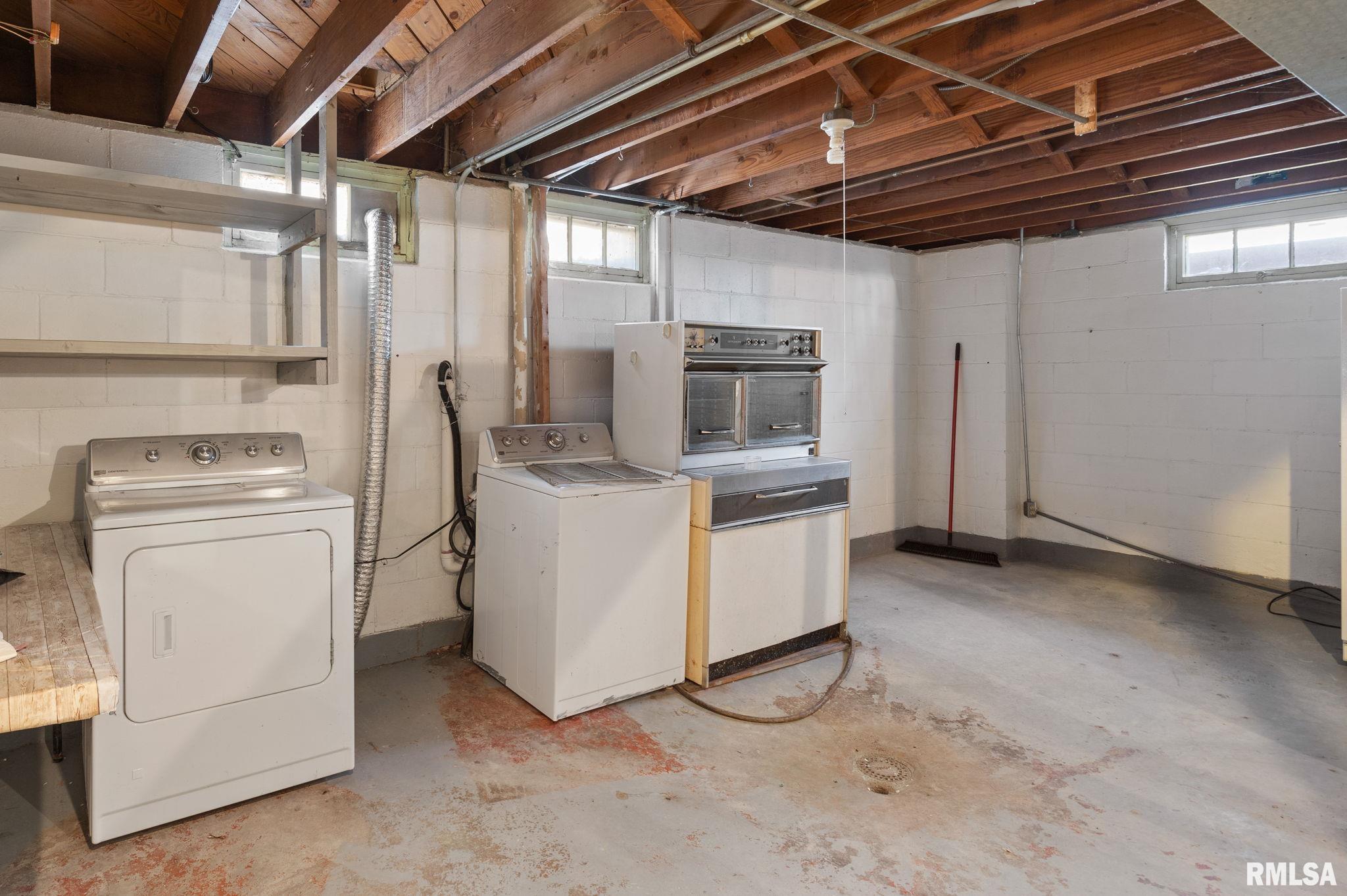 110 Grant Street, Bettendorf, Iowa image 27