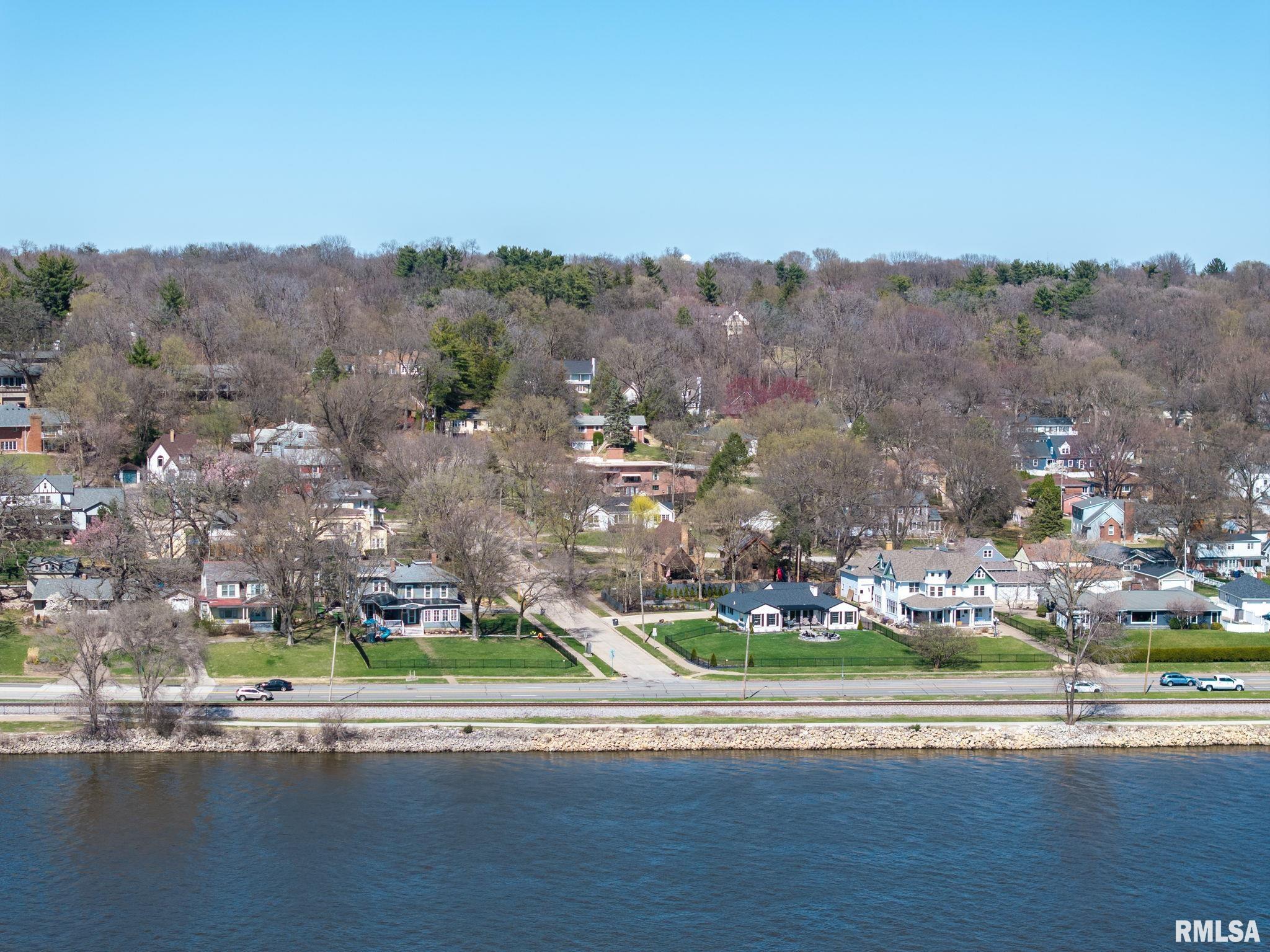 110 Grant Street, Bettendorf, Iowa image 44