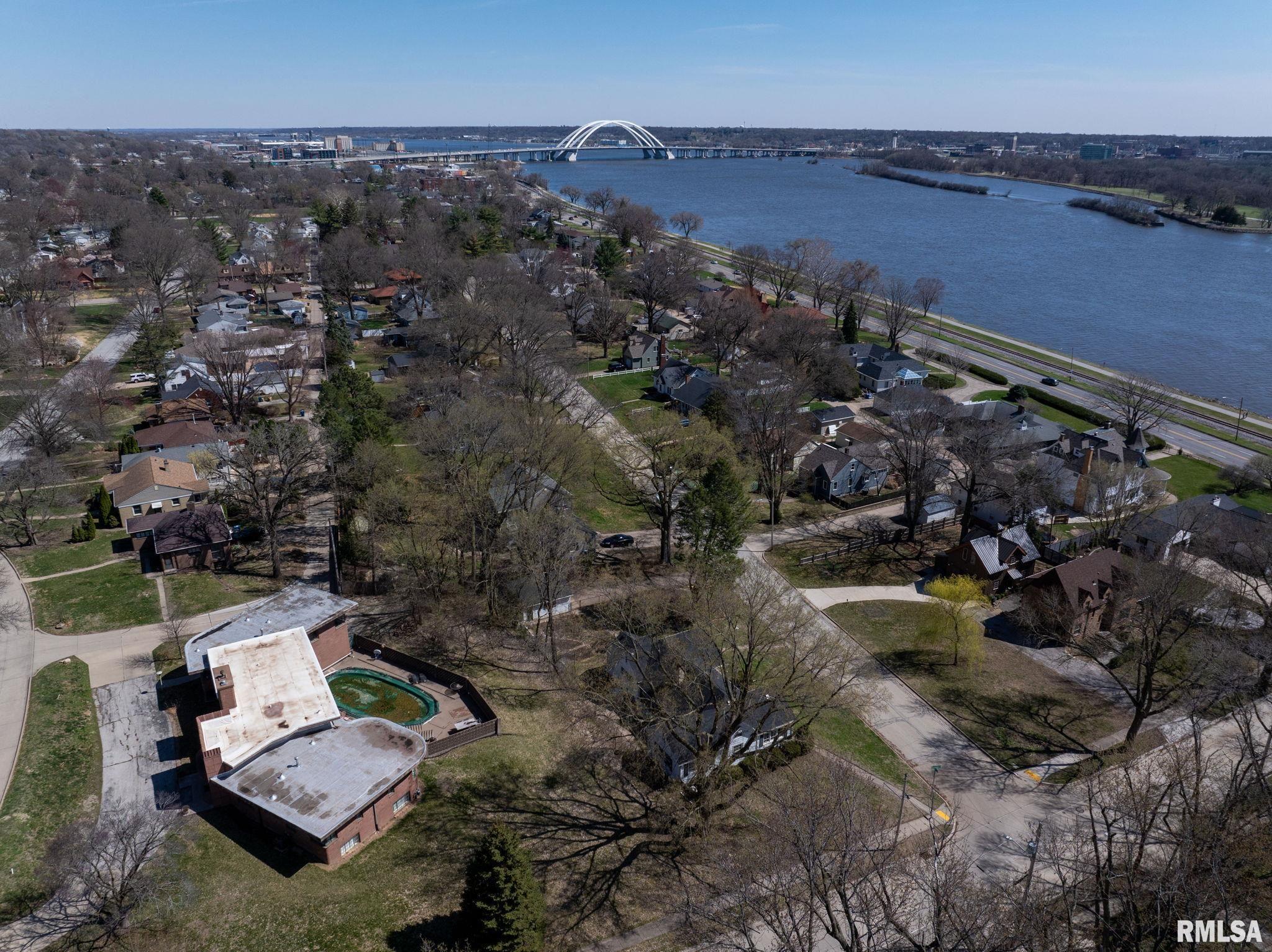 110 Grant Street, Bettendorf, Iowa image 42
