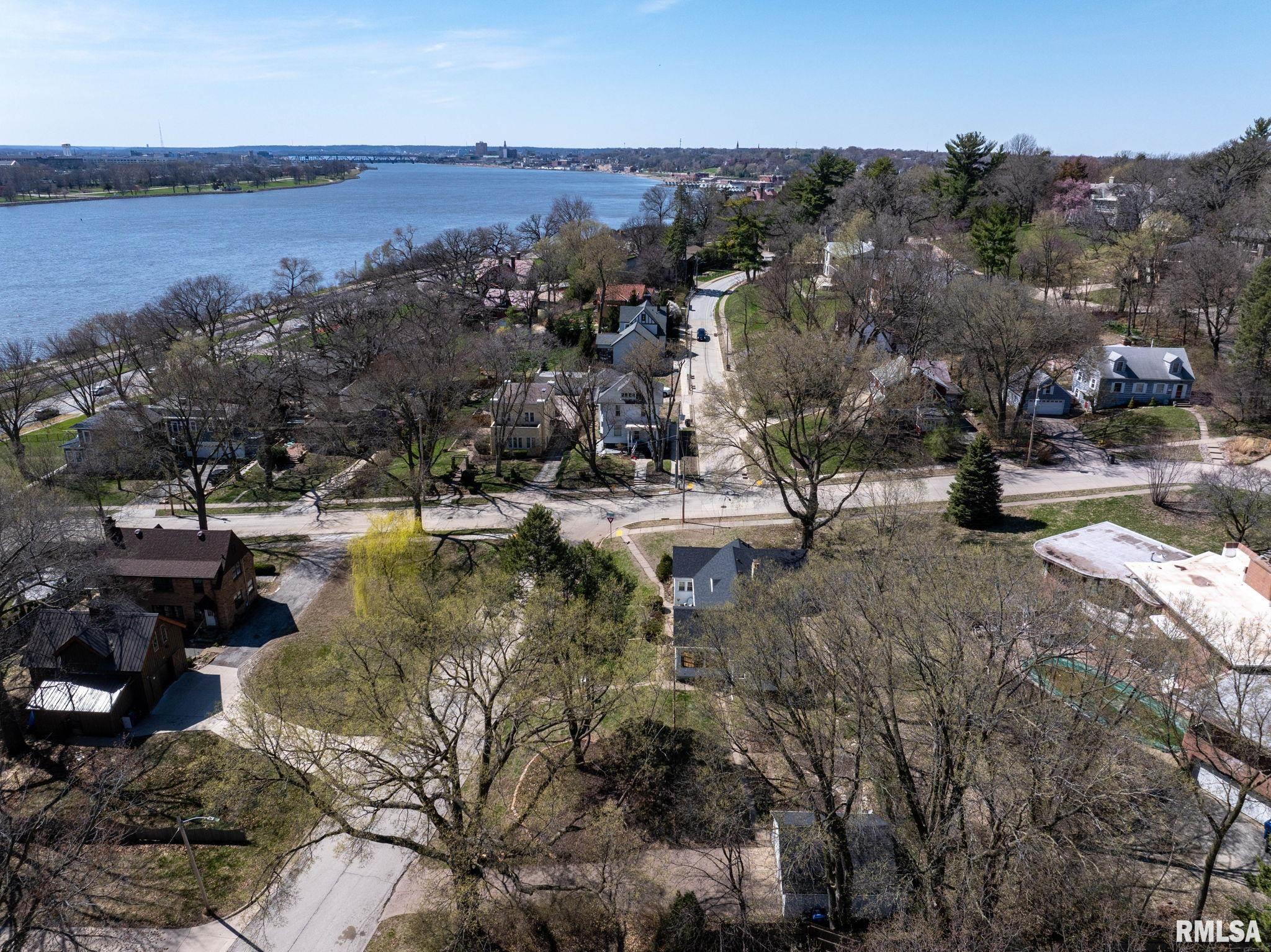 110 Grant Street, Bettendorf, Iowa image 41