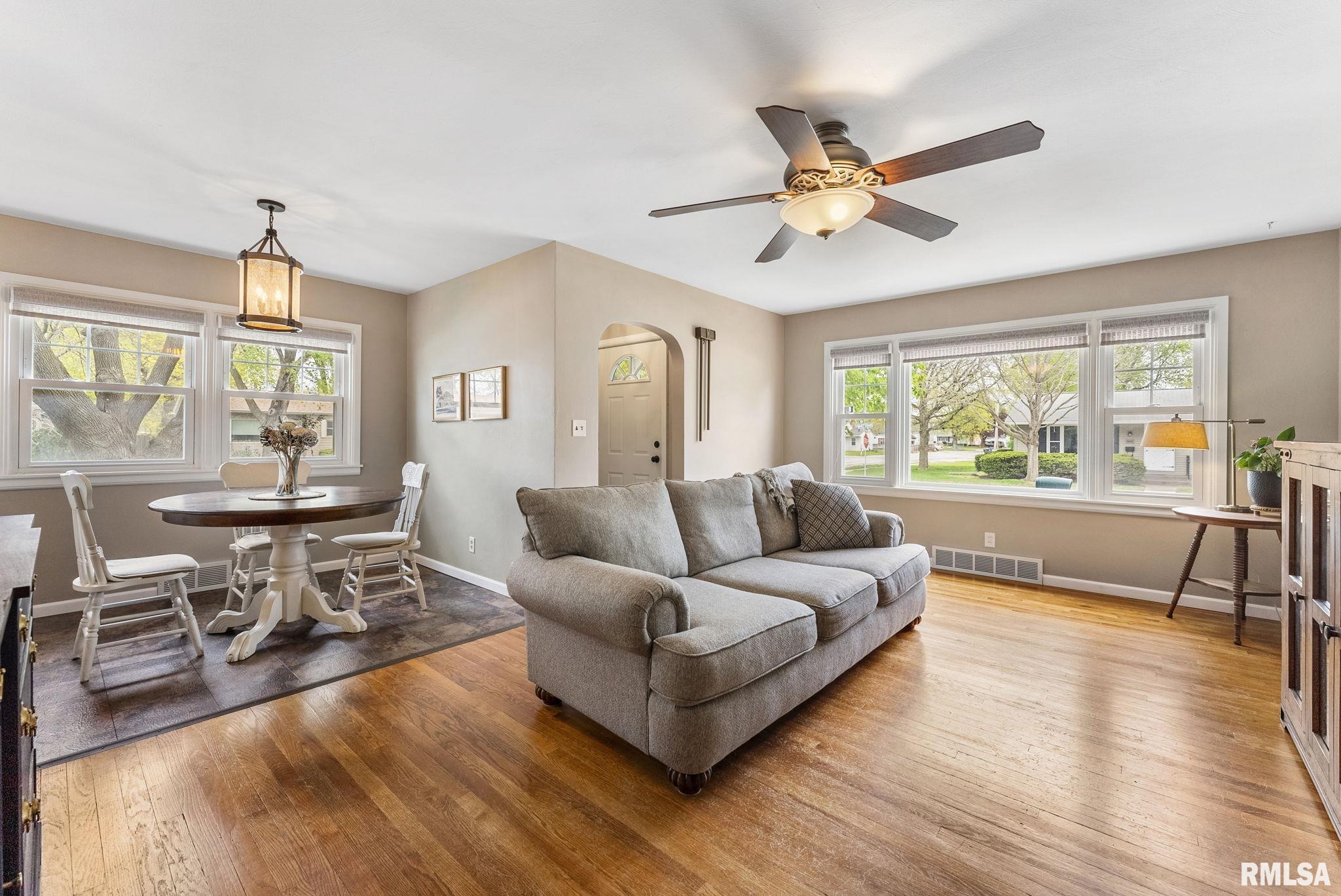 2601 47th Street, Moline, Illinois image 5