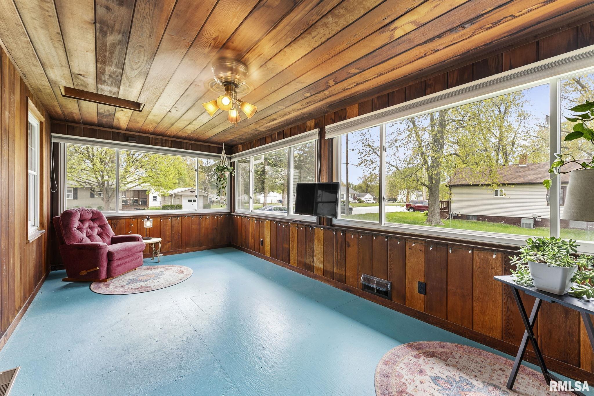 2601 47th Street, Moline, Illinois image 12