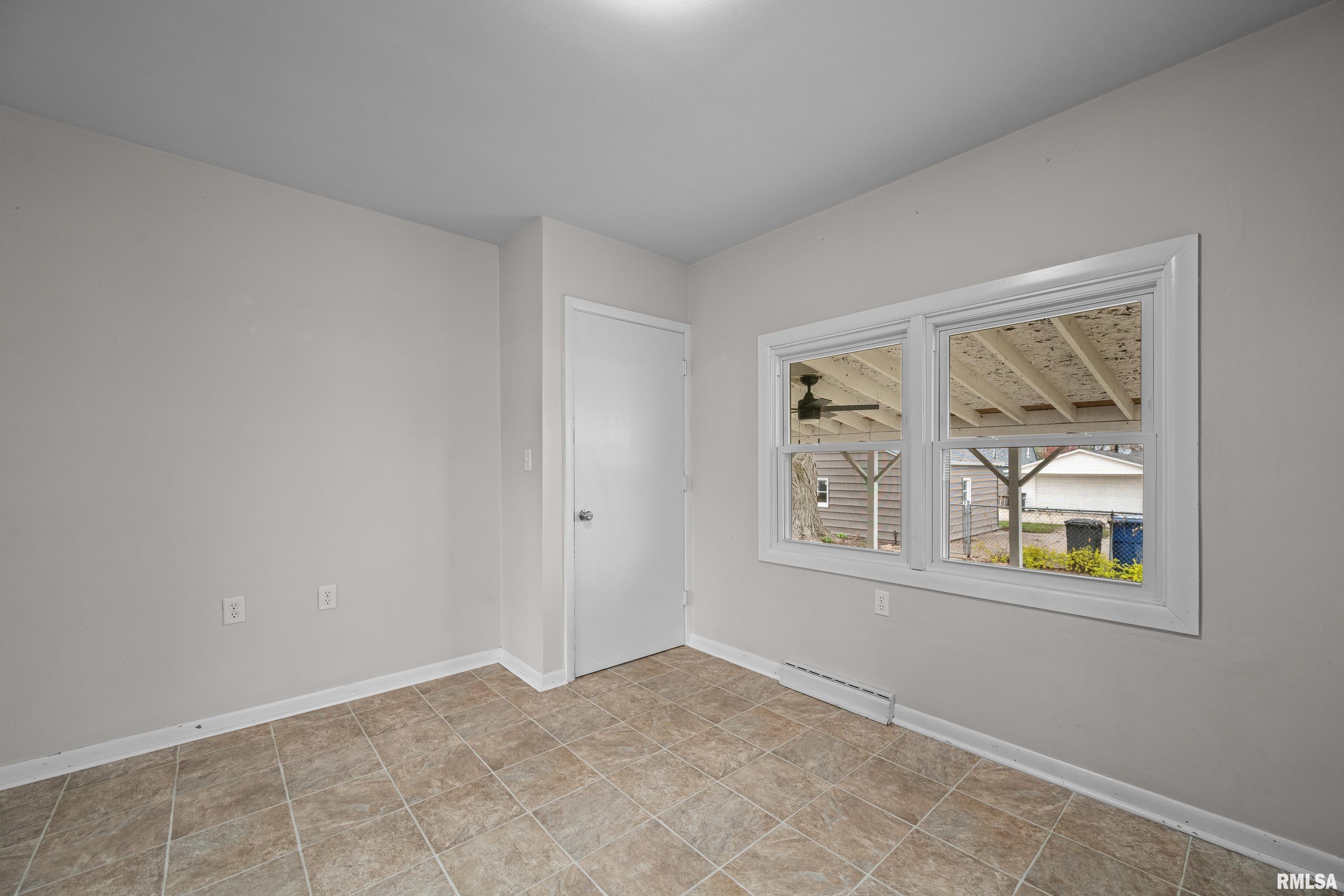 2924 Oak Street, Bettendorf, Iowa image 10