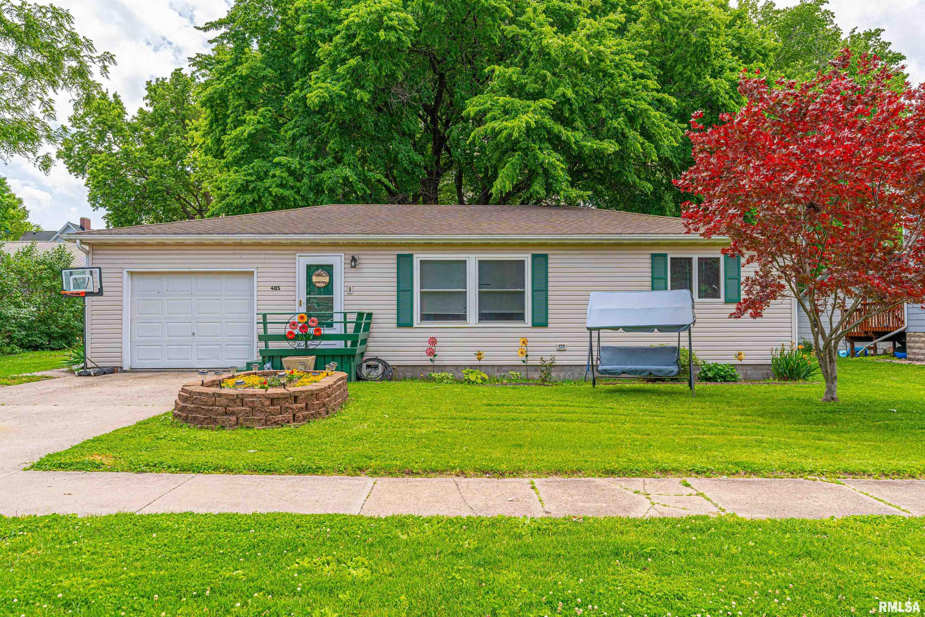 405 NW VINE Street