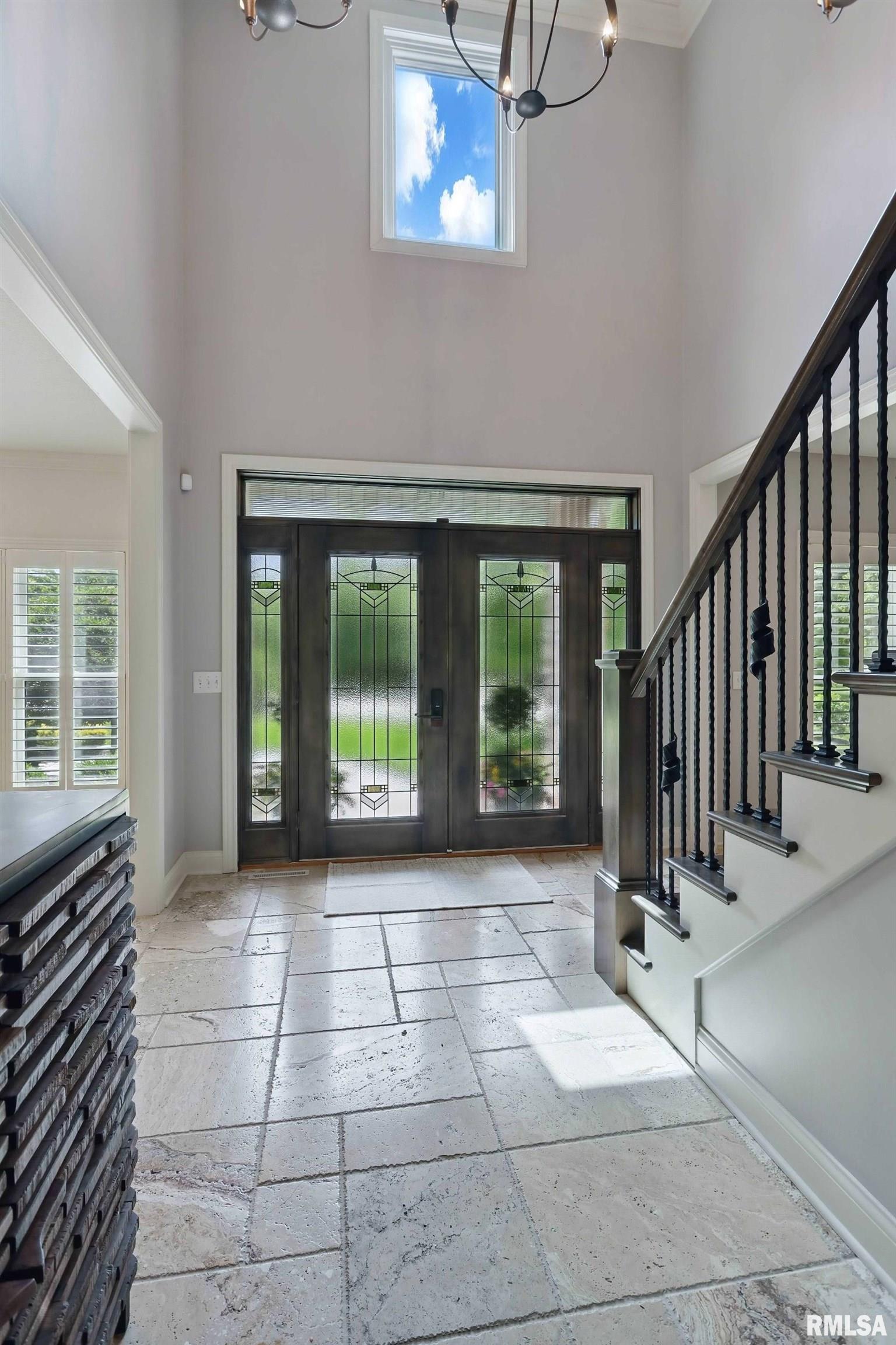 6531 Eagle Ridge Road, Bettendorf, Iowa image 2