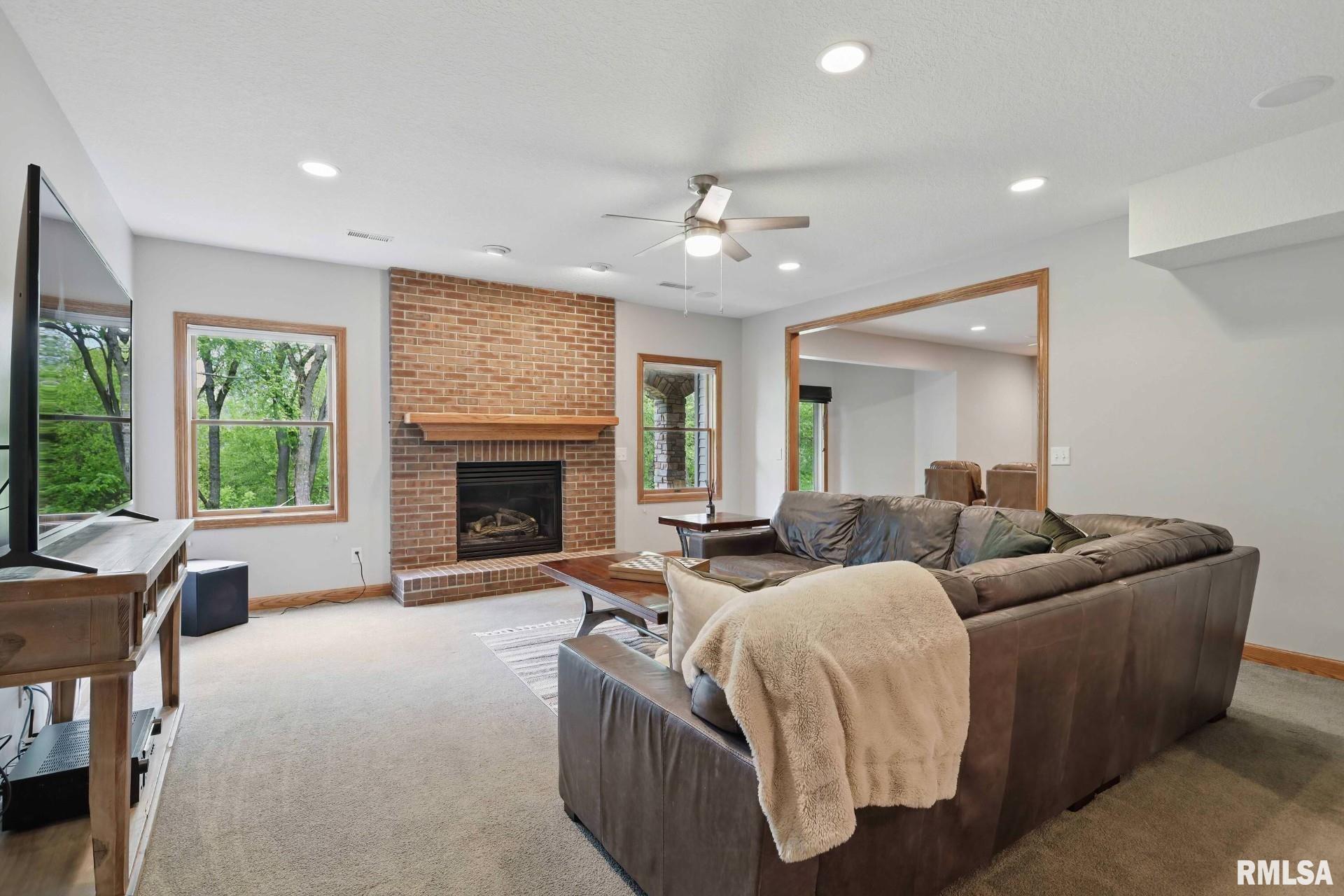 6531 Eagle Ridge Road, Bettendorf, Iowa image 21