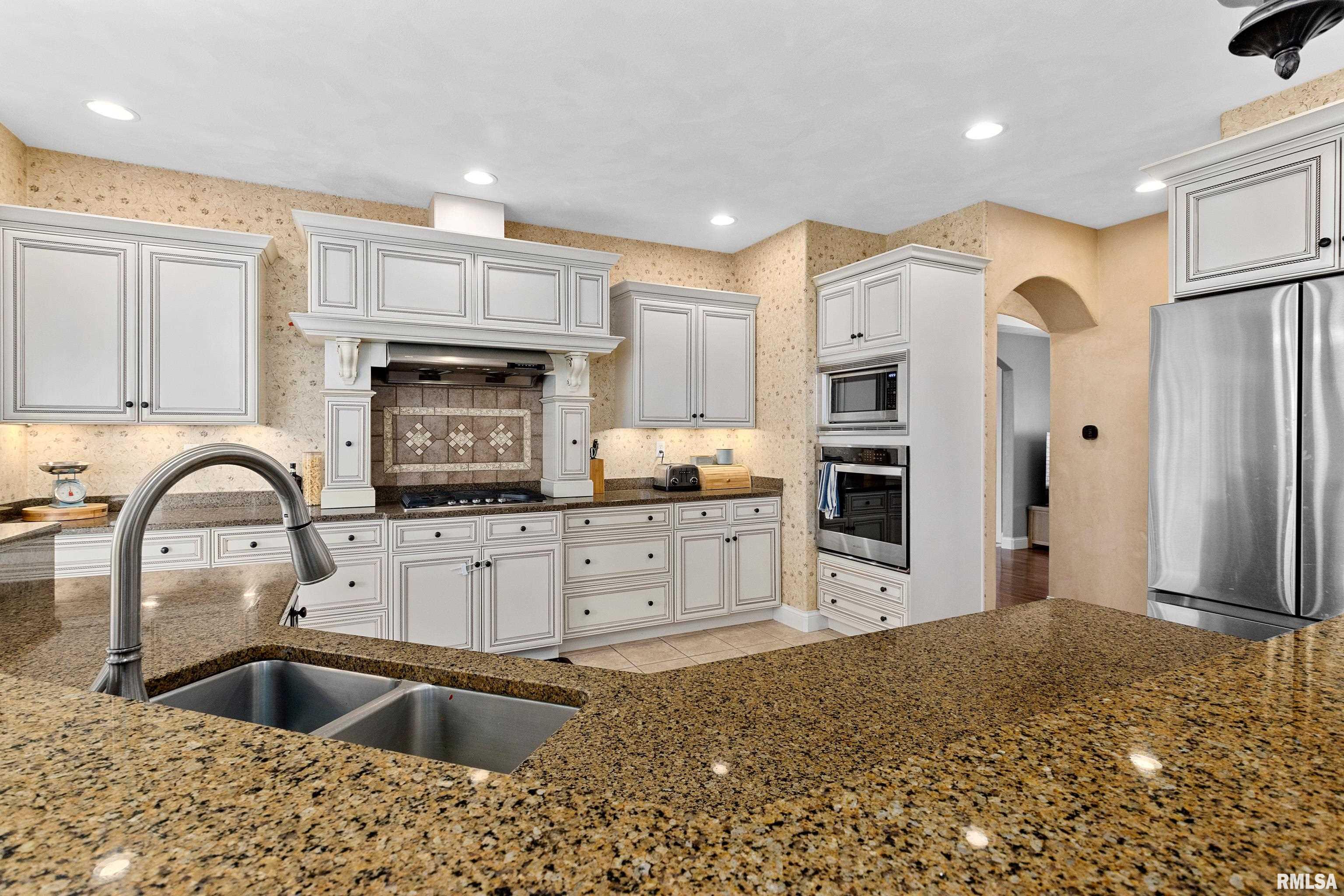 5825 W Ivybridge Place, Peoria, Illinois image 9