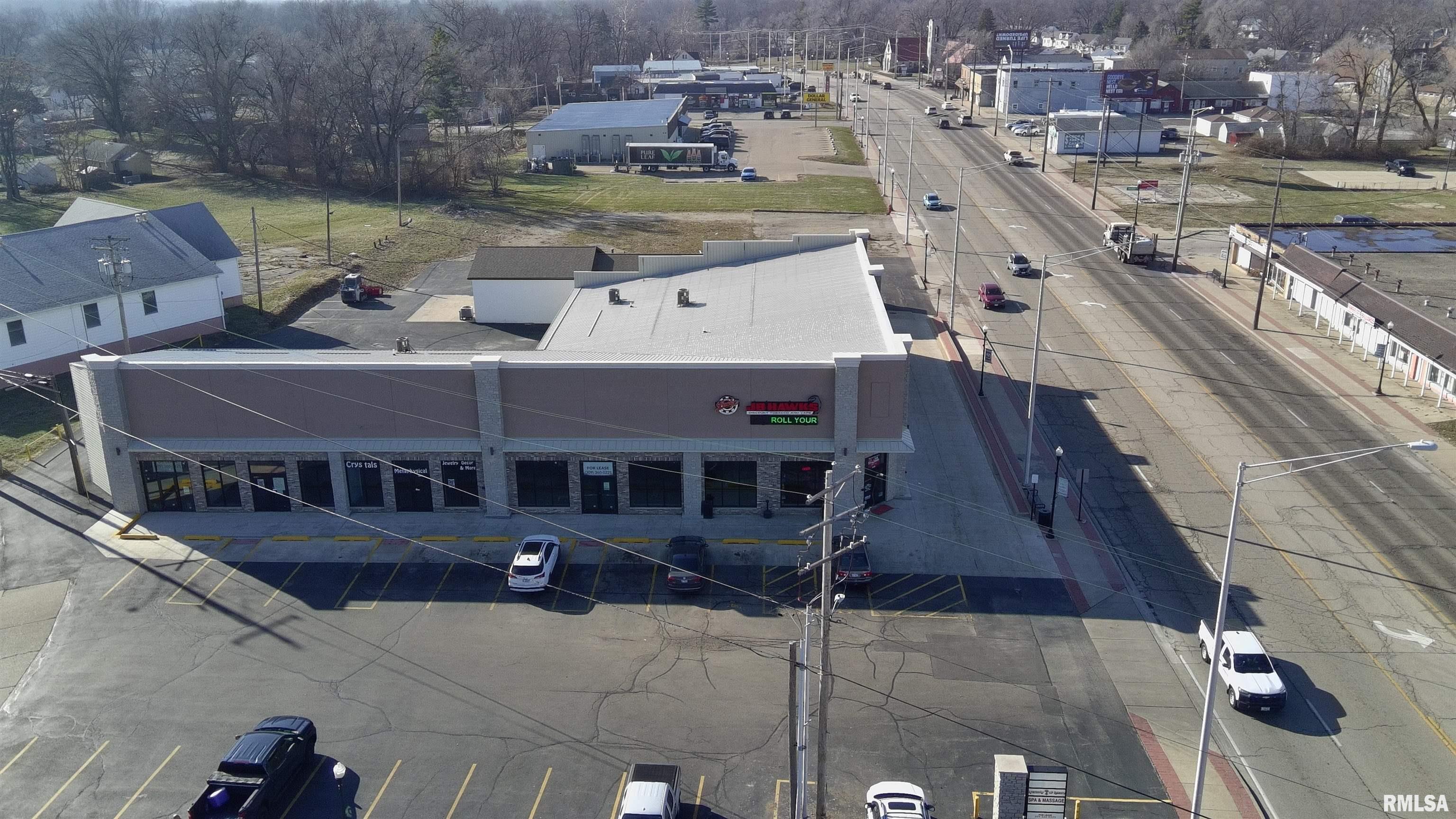 Photo 1 of 10 — 216 N MAIN Street C, Creve Coeur, IL 61610