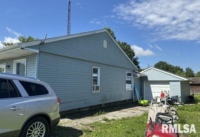 415 S Park Street, Sesser, Illinois image 3