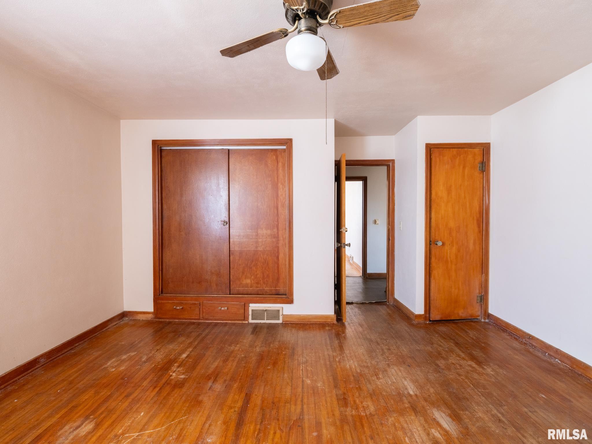 102 S Van Buren Street, Lewistown, Illinois image 31