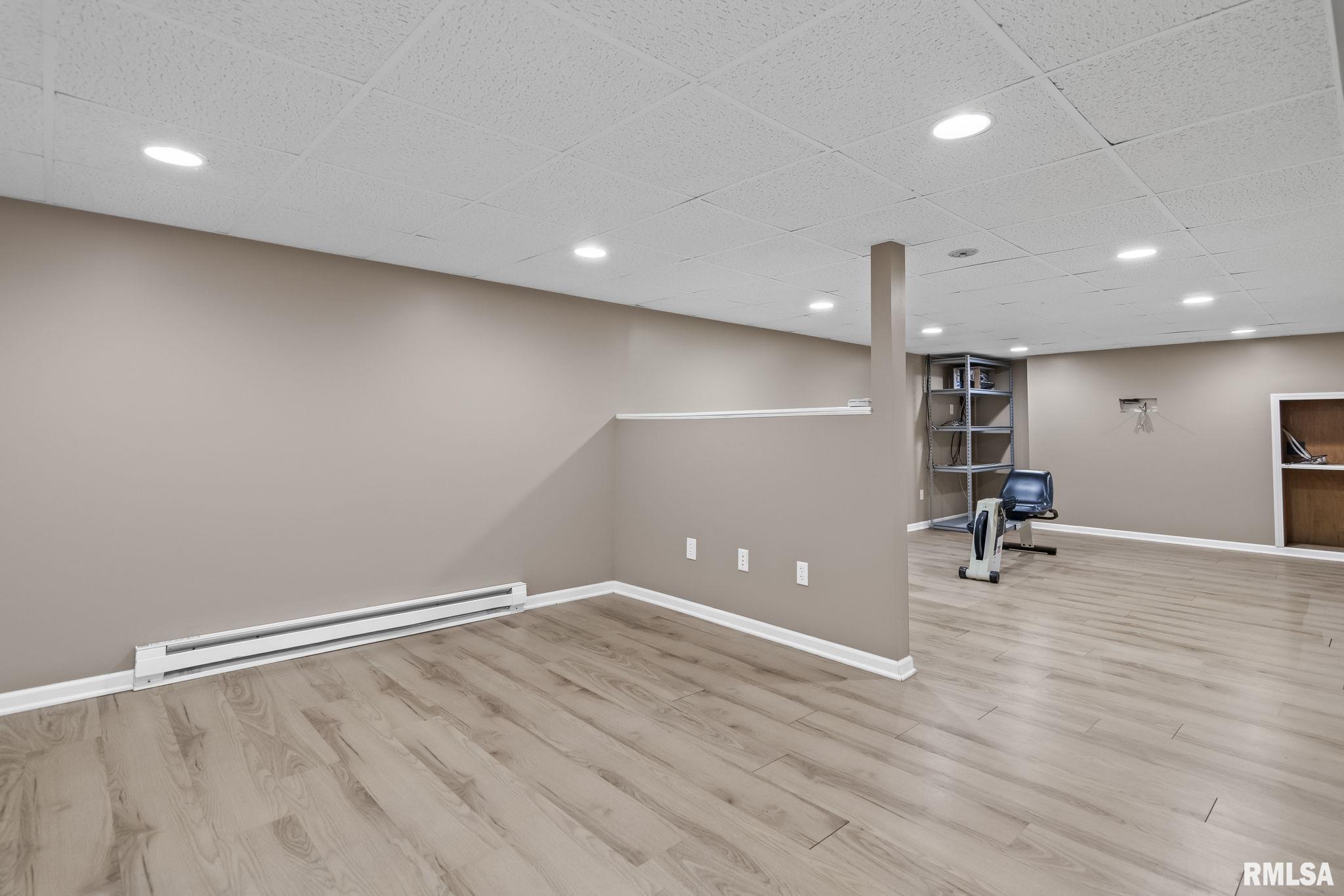 613 Black Avenue, Springfield, Illinois image 33