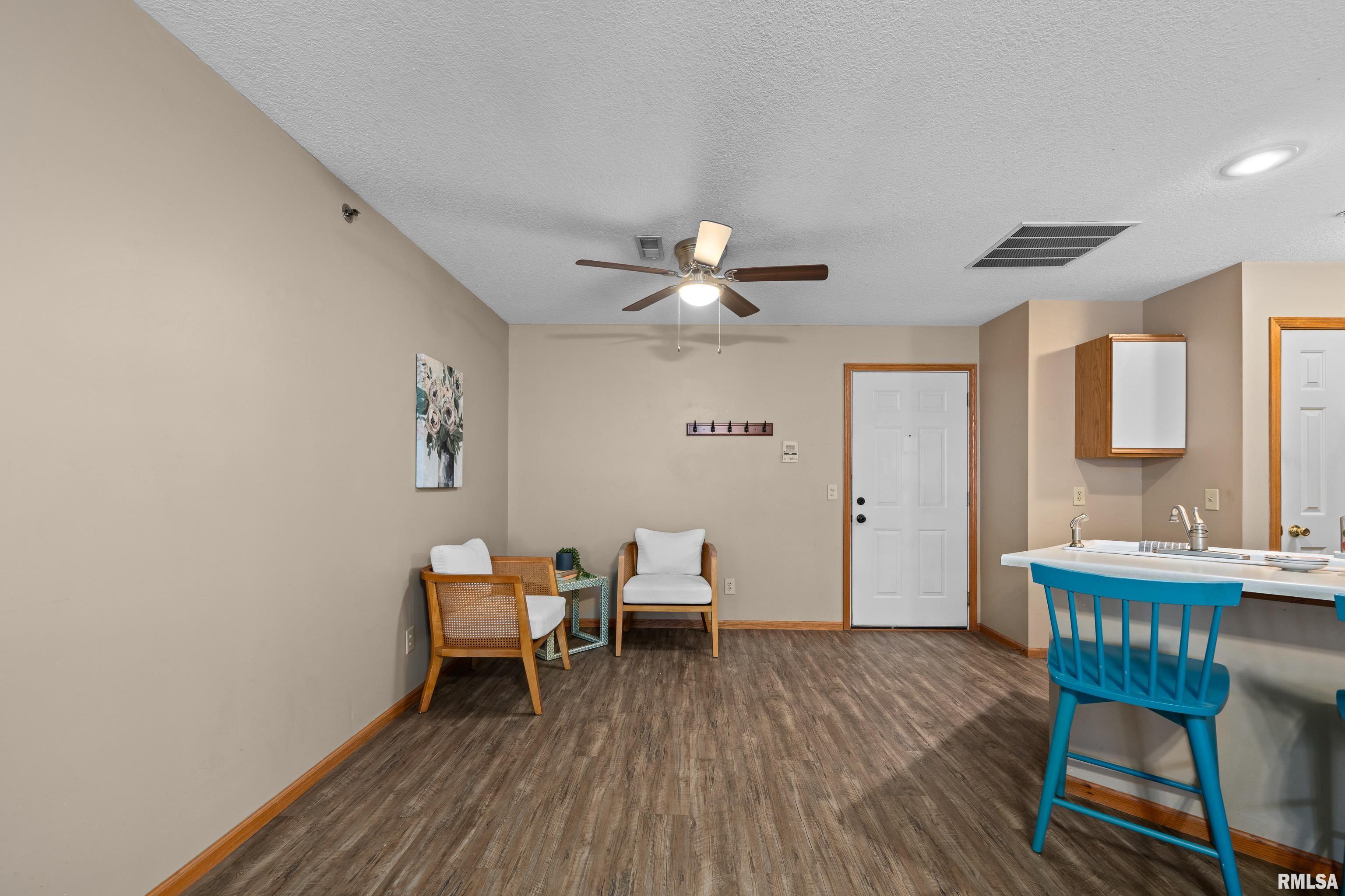 3814 Creek Hill Drive, Bettendorf, Iowa image 6